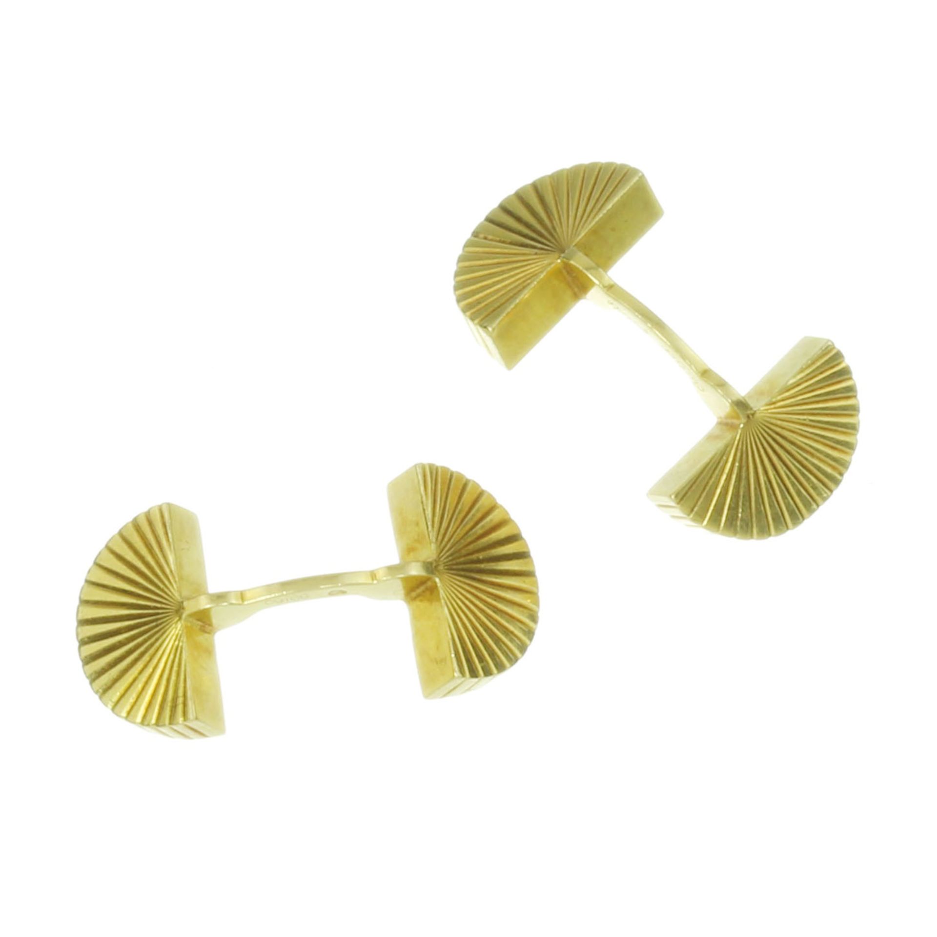 A PAIR OF FAN CUFFLINKS BY CARTIER in 18ct yellow gold each designed as two fan shaped links with