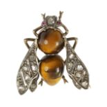 AN ANTIQUE TIGERS EYE, RUBY AND DIAMOND BEE BROOCH, LATE 19TH CENTURY in yellow gold and silver