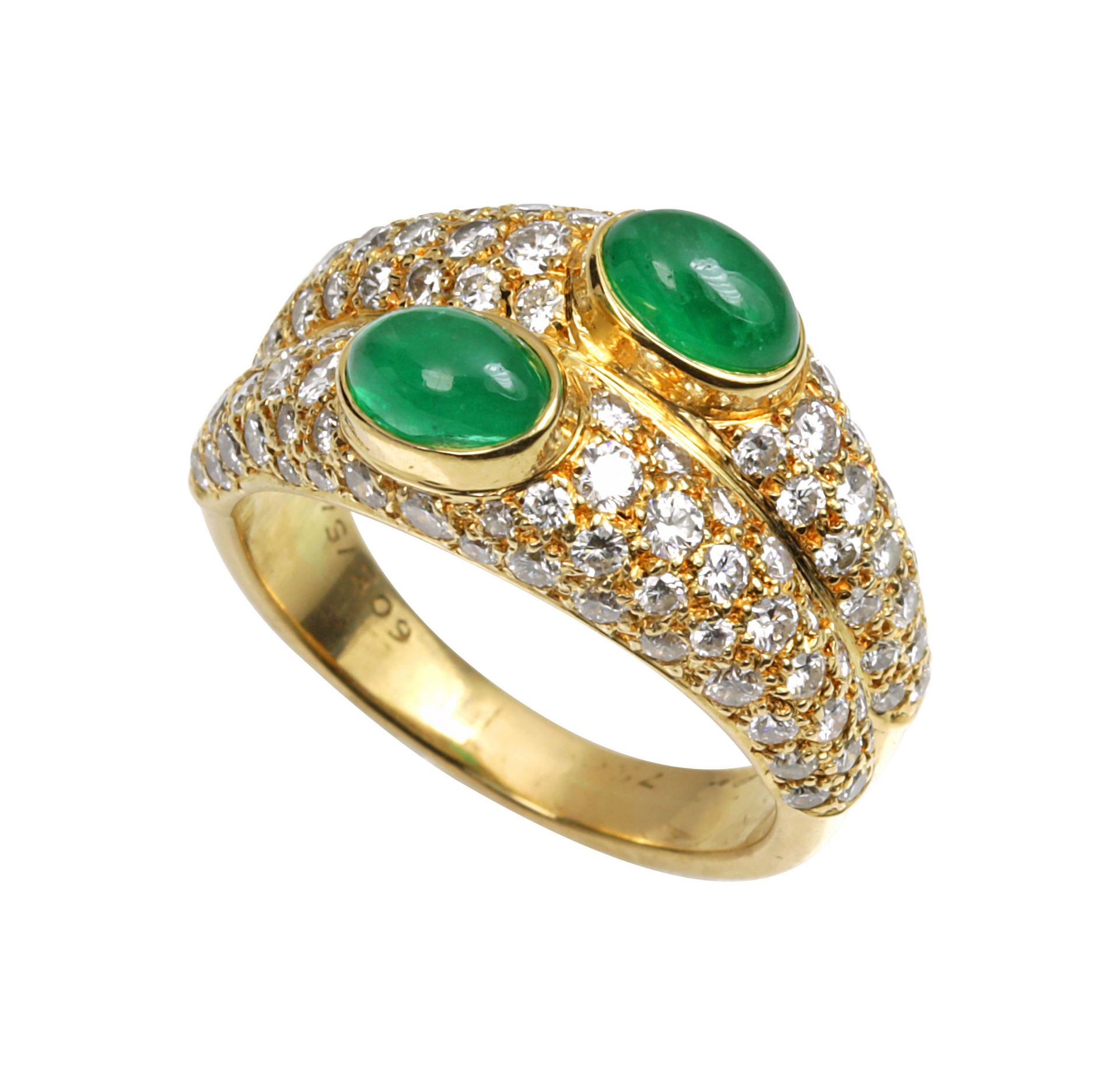AN EMERALD AND DIAMOND DRESS RING, CARTIER in 18ct yellow gold, the double band design set with