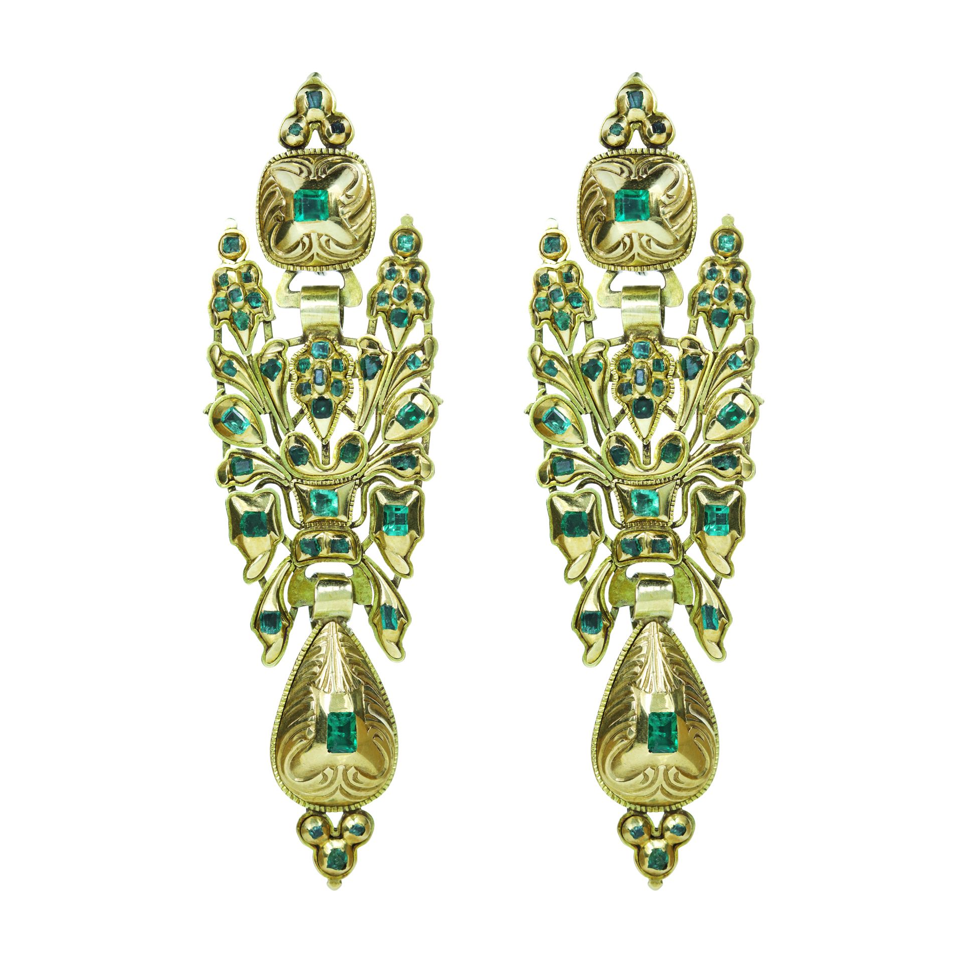 A PAIR OF ANTIQUE SPANISH EMERALD EARRINGS, CATALAN CIRCA 1790 in high carat yellow gold, each