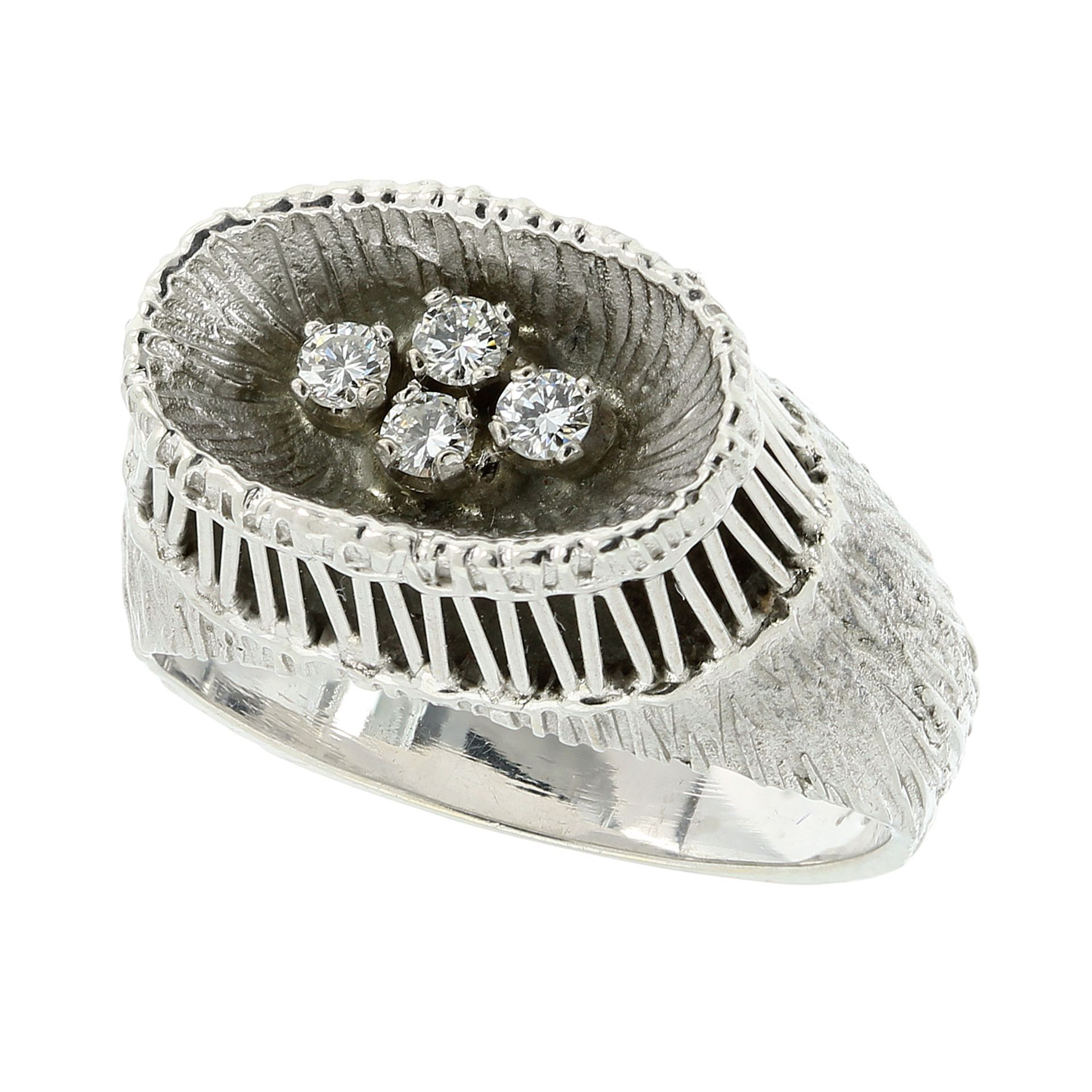 A VINTAGE DIAMOND DRESS RING, DAVID THOMAS 1972 in 18ct white gold, set with a cluster of four round