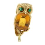 A VINTAGE CITRINE, EMERALD AND DIAMOND OWL BROOCH, CARTIER CIRCA 1980 in 18ct yellow gold modelled