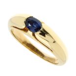 A SAPPHIRE DRESS RING, BVLGARI in 18ct yellow gold, set with a central oval cut sapphire between