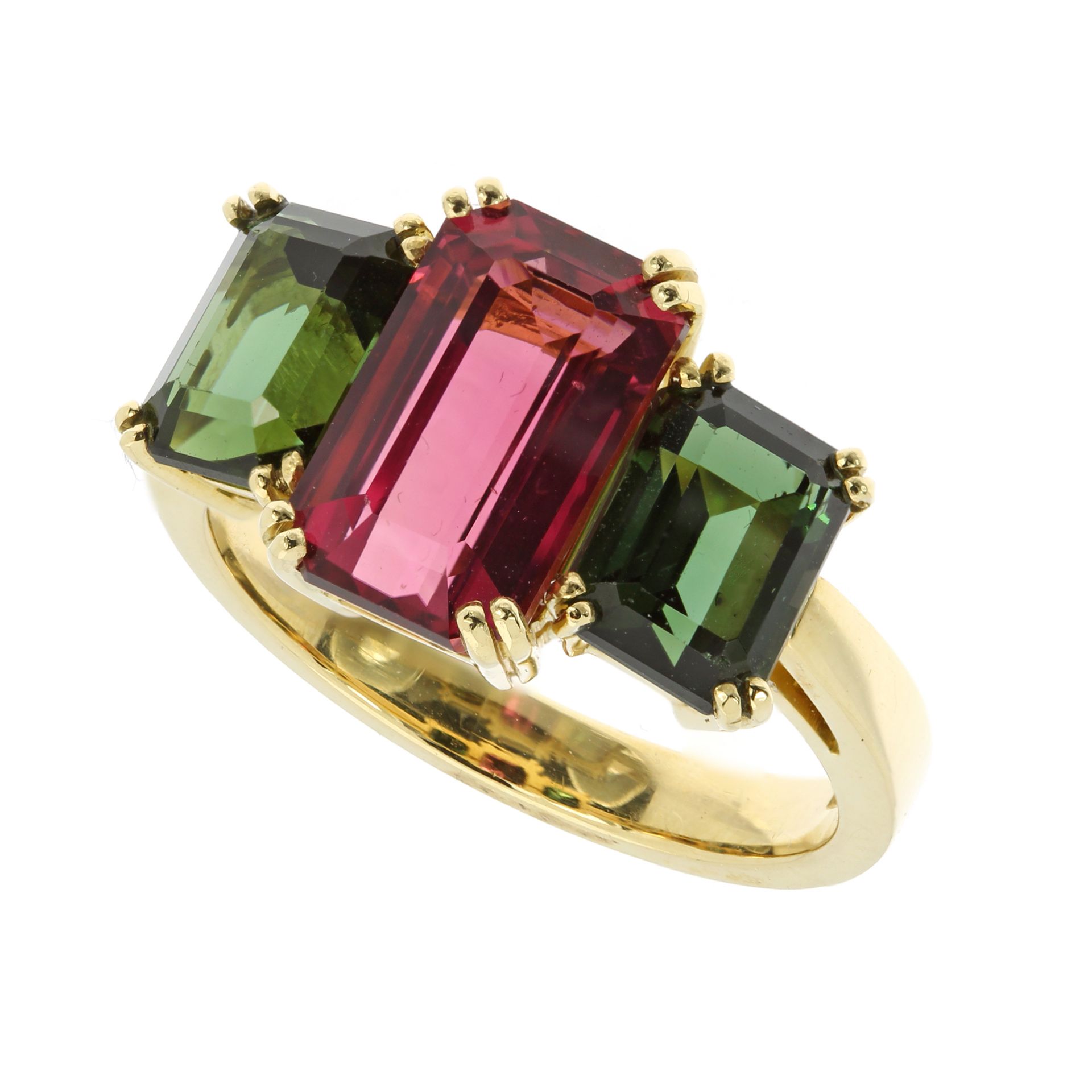 A PINK AND GREEN TOURMALINE DRESS RING in 18ct yellow gold, set with a central emerald cut pink