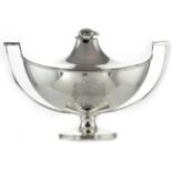 AN ANTIQUE GEORGE III STERLING SILVER SOUP TUREEN BY JOHN SCOFIELD, LONDON 1797 the classical