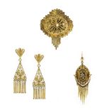 A MIXED LOT OF ANTIQUE JEWELLERY comprising a gold and enamel tassel earring, together with a