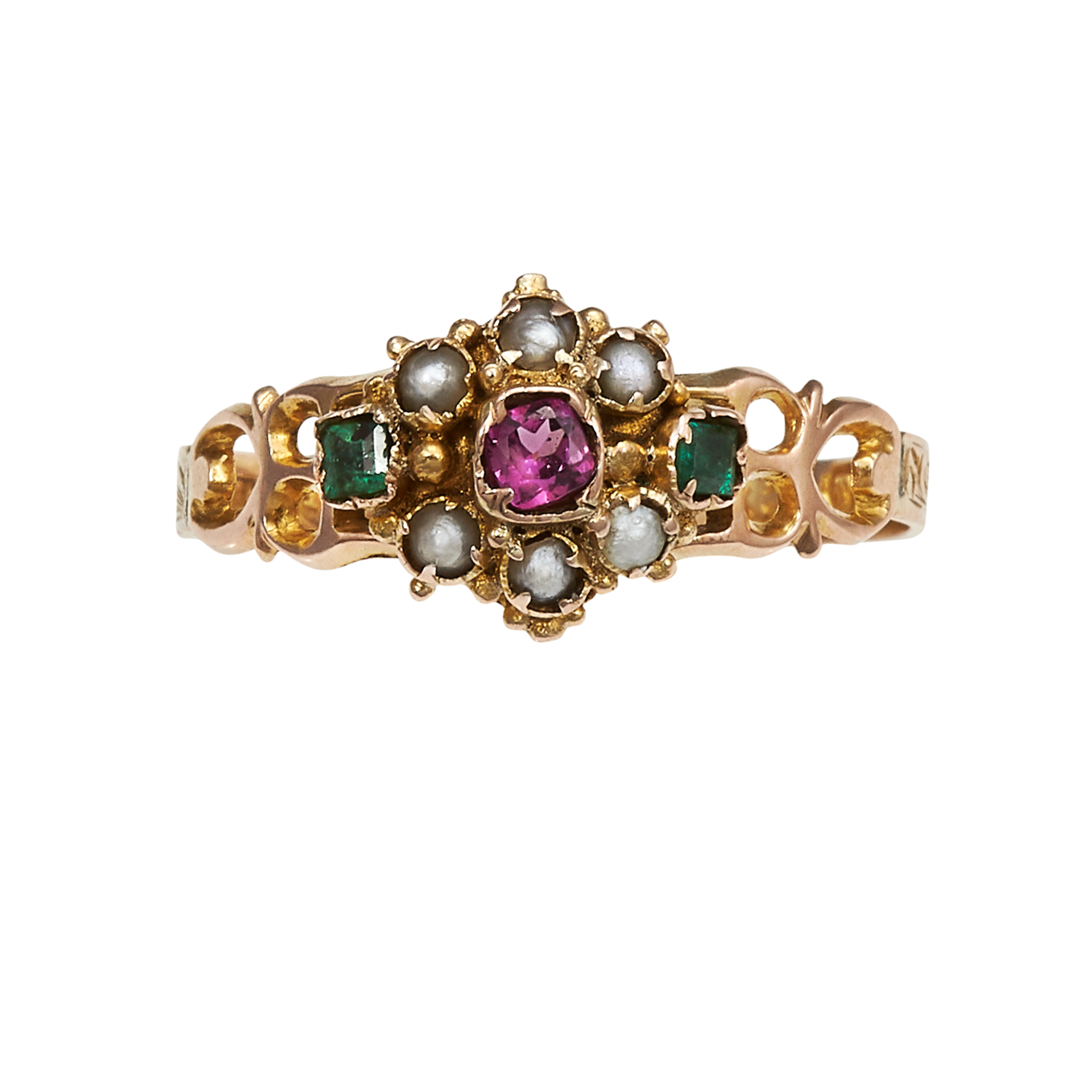 AN ANTIQUE GARNET, EMERALD AND PEARL RING, CIRCA 1870 in yellow gold, the principal garnet and pearl