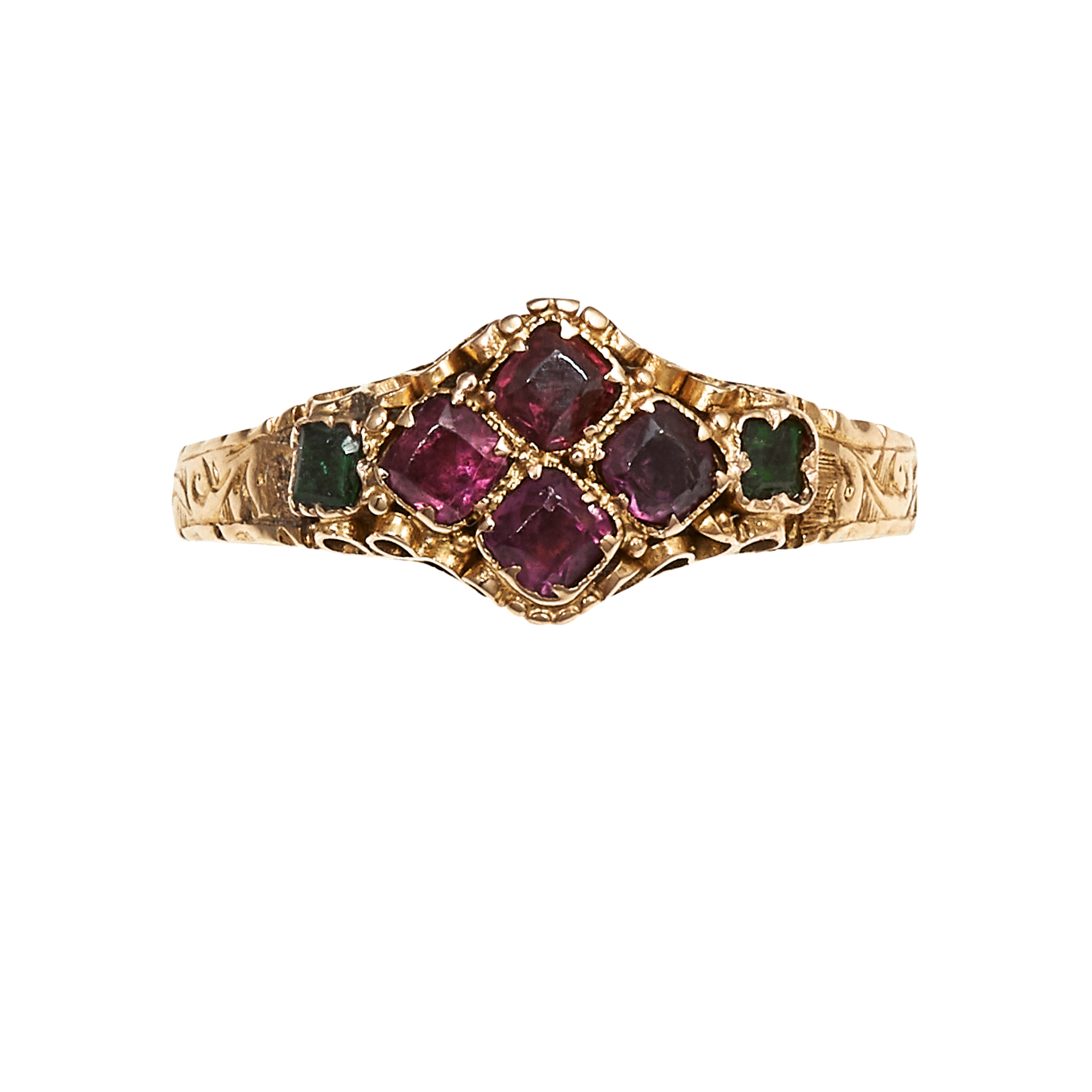 AN ANTIQUE GARNET AND EMERALD RING, CIRCA 1870 in 15 carat yellow gold, set with a quatrefoil