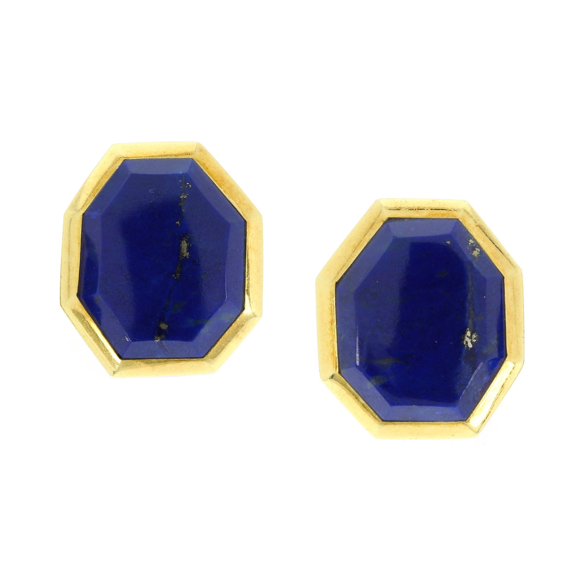 A PAIR OF VINTAGE LAPIS LAZULI CLIP EARRINGS, TIFFANY & CO CIRCA 1970 in 18ct yellow gold, each