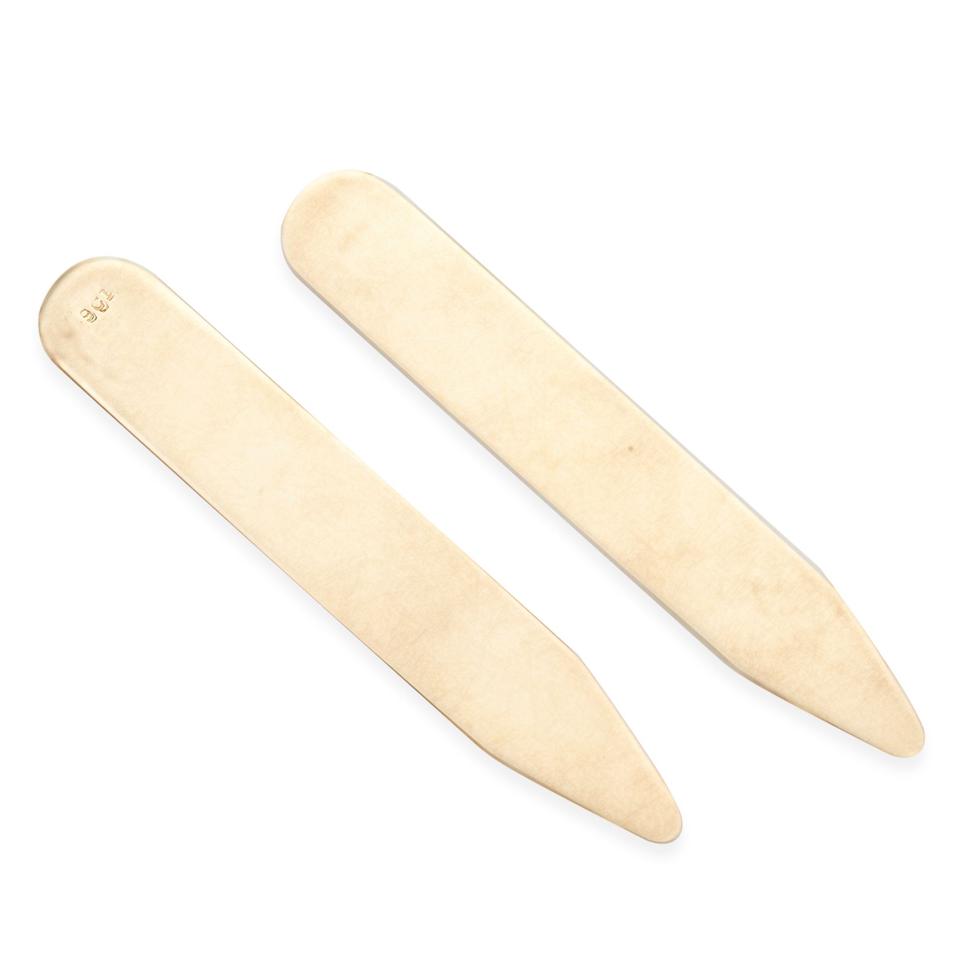 A PAIR OF SHIRT COLLAR STIFFENERS in yellow gold, stamped 9CT, 6.3cm, 8.1g.