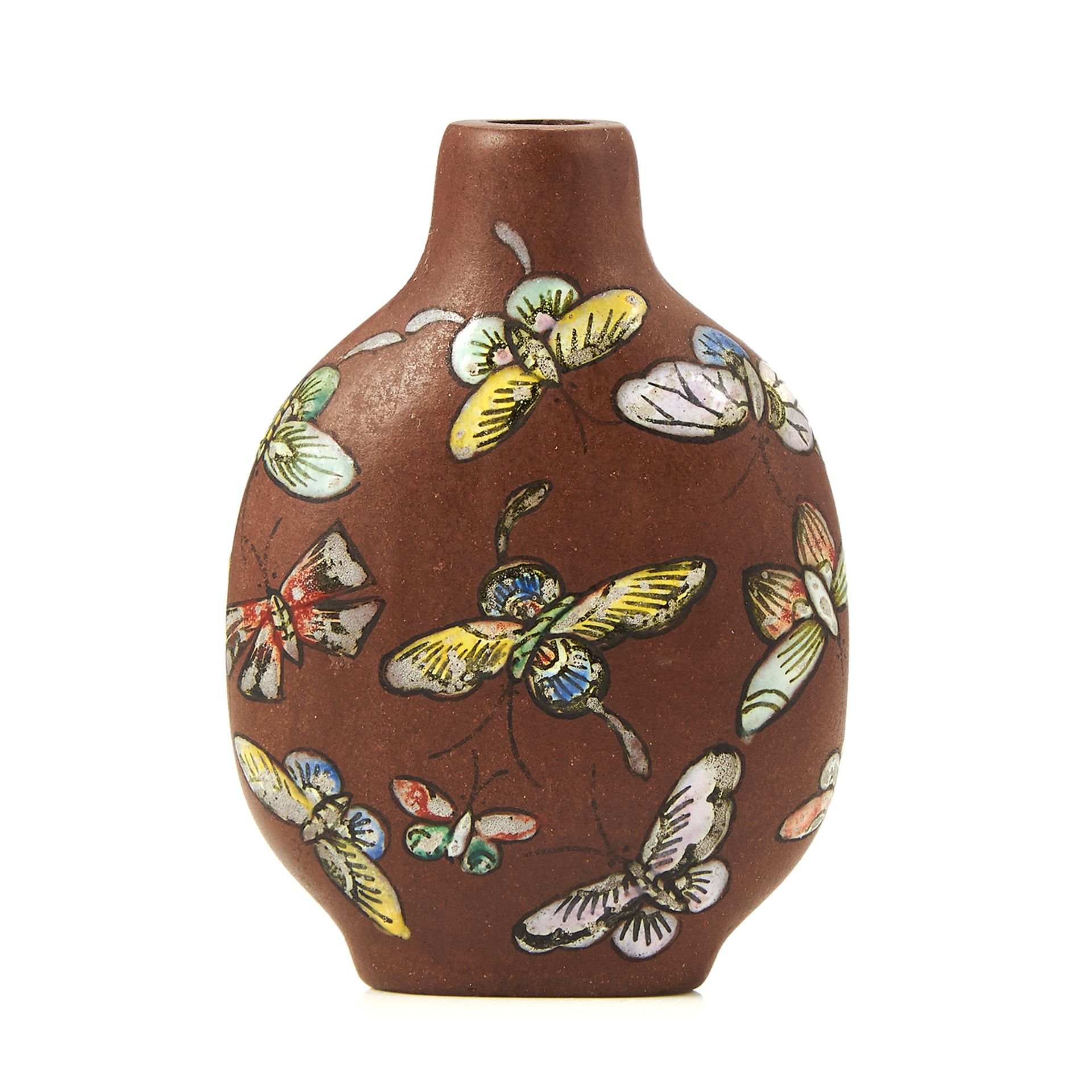 A CHINESE STONEWARE SNUFF BOTTLE decorated with butterflies, 6.4cm.