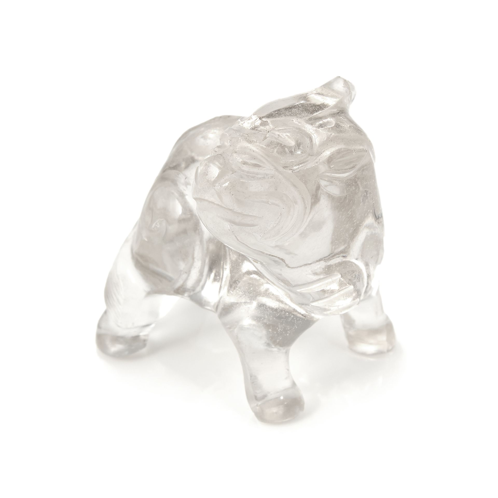 AN ANTIQUE CHINESE ROCK CRYSTAL DOG STATUE, QING DYNASTY carved from rock crystal to depict a