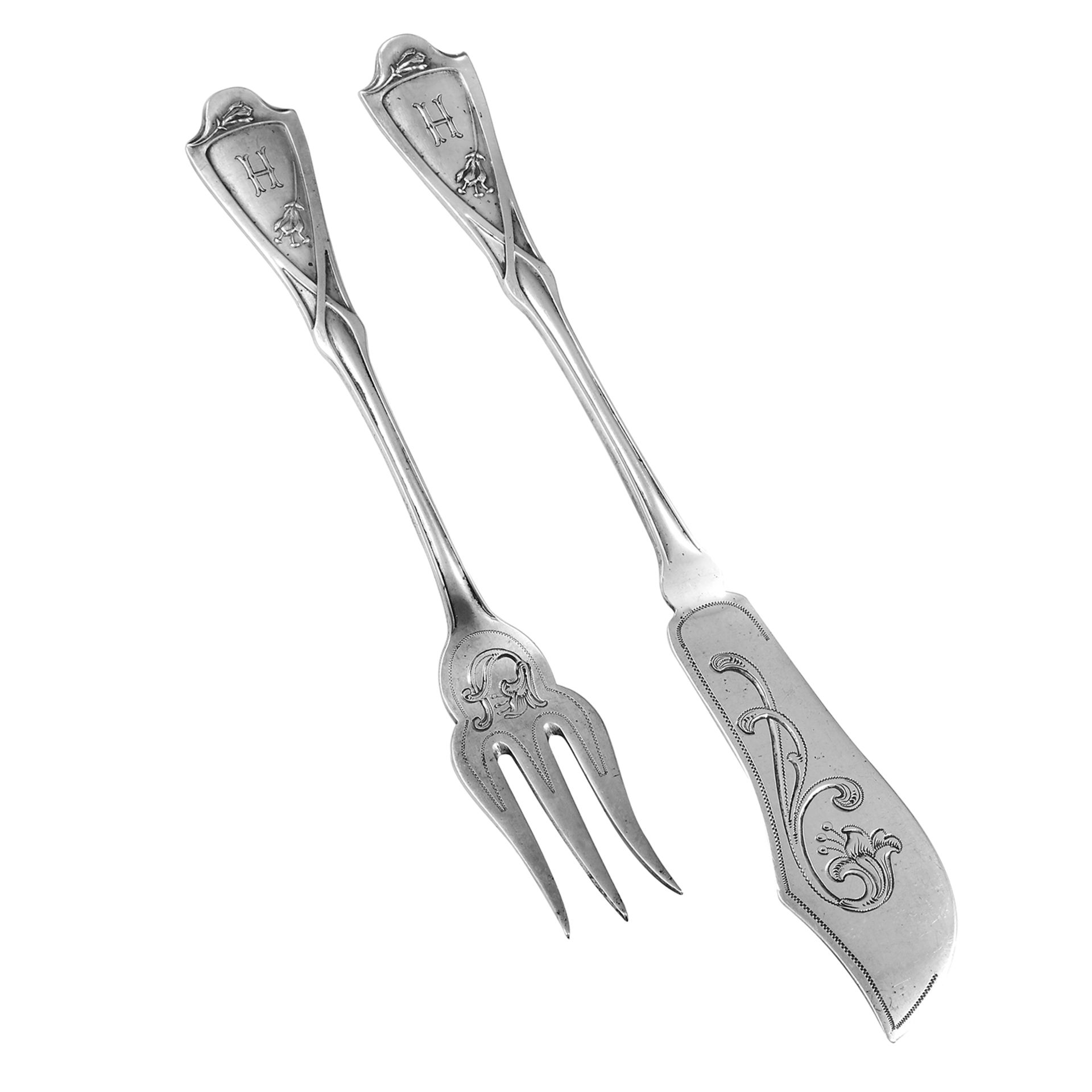 AN ANTIQUE ART NOUVEAU GERMAN SILVER CANTEEN OF FISH CUTLERY, EARLY 20TH CENTURY twelve place