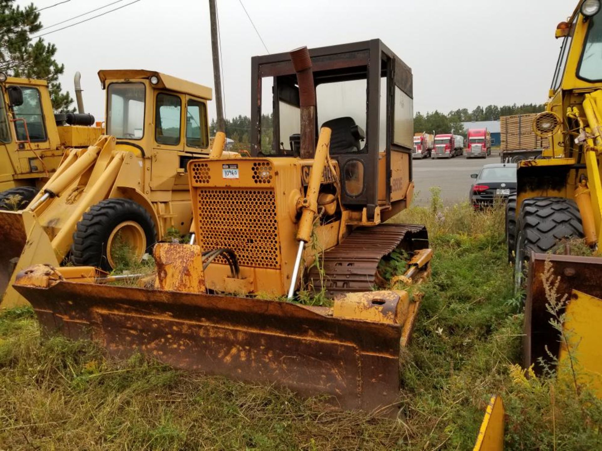 1976 Tracteur sur chenille Case 850E, 2052 hres, 4 cyl., gratte pivotante besoin d'une batterie à - Image 2 of 6