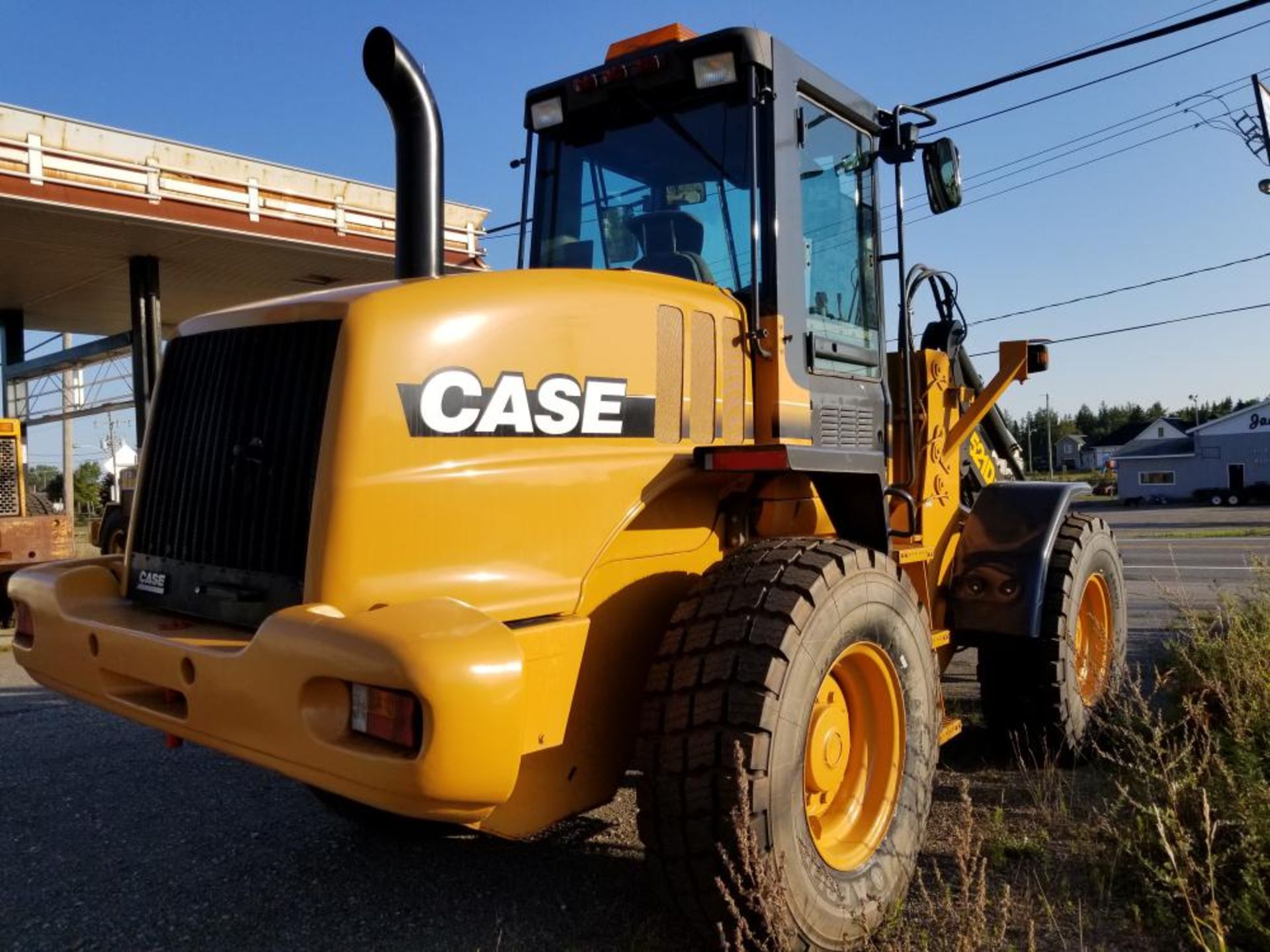 2002 Chargeur su roues Case 521D, hres n/d, moteur CNH, pneus 17.5R25, à inspecter #141 Série: - Image 3 of 17