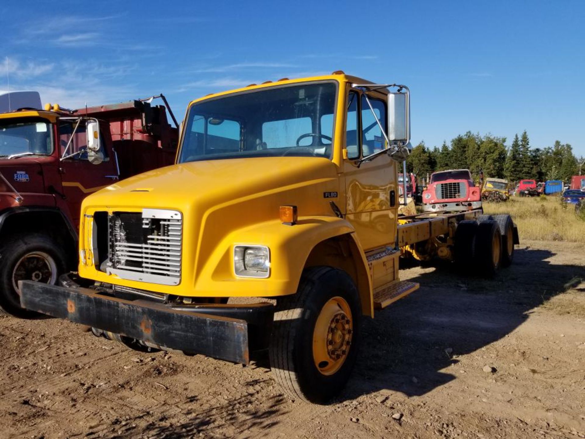 1996 Camion Freightliner MCV FL80, 1 080 060 km, automatique, 210 HP, diesel, essieux 12-44,