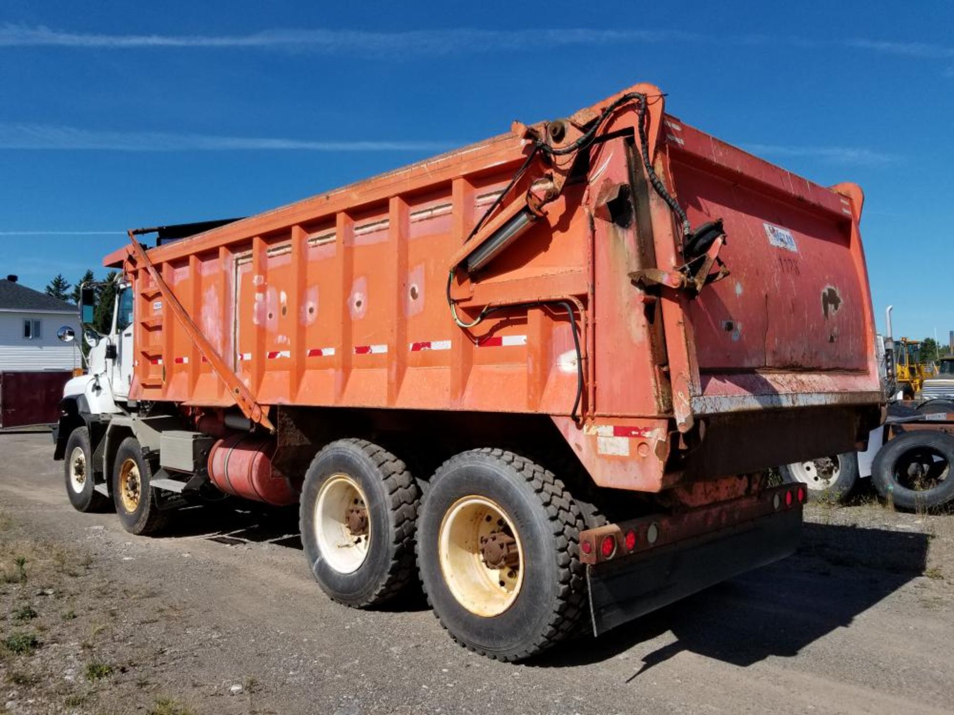 2009 Camion Inter 5600, 280 606 km, automatique, essieux 44-70, différentiel Rockwell 3/4 lock, - Image 4 of 17