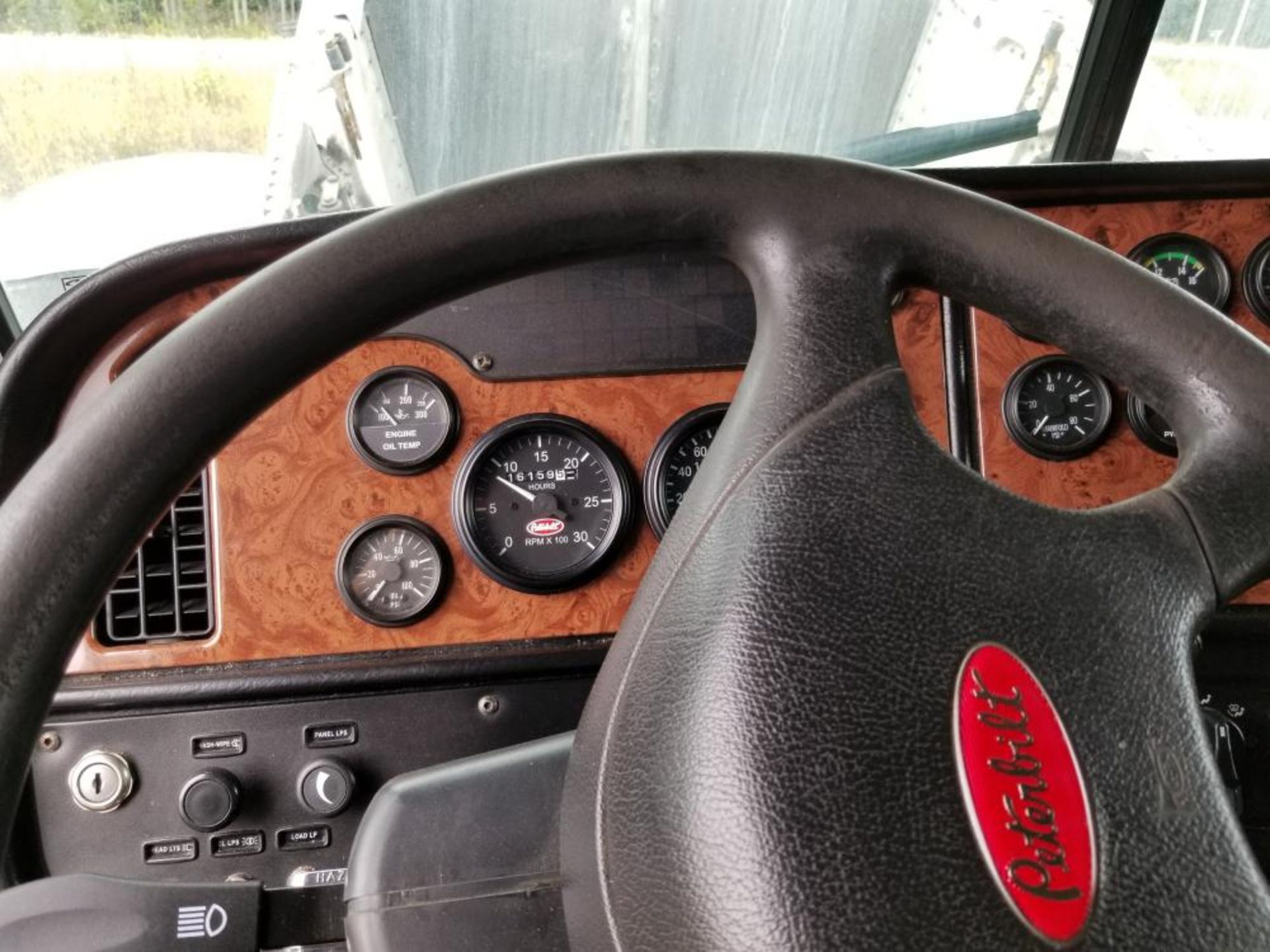 2005 Camion Peterbilt 379, 10 vit., diesel, essieux 12-40, différentiel Rockwell, moteur Cumming - Image 8 of 16