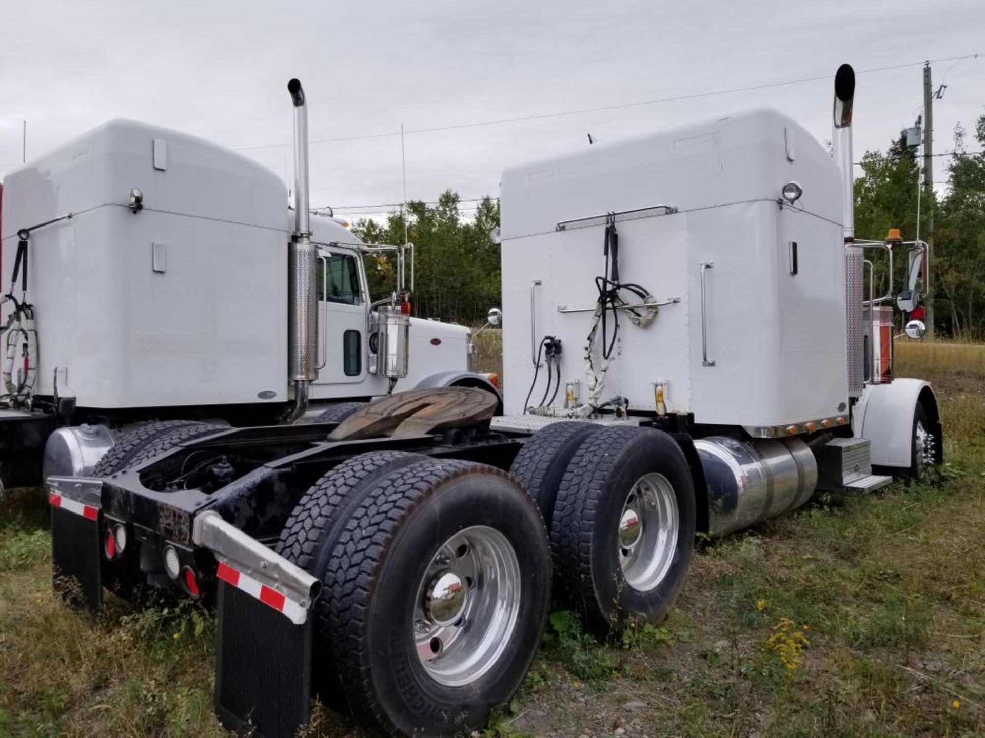 2005 Camion Peterbilt 379, 10 vit., diesel, essieux 12-40, différentiel Rockwell, moteur Cumming - Image 3 of 16