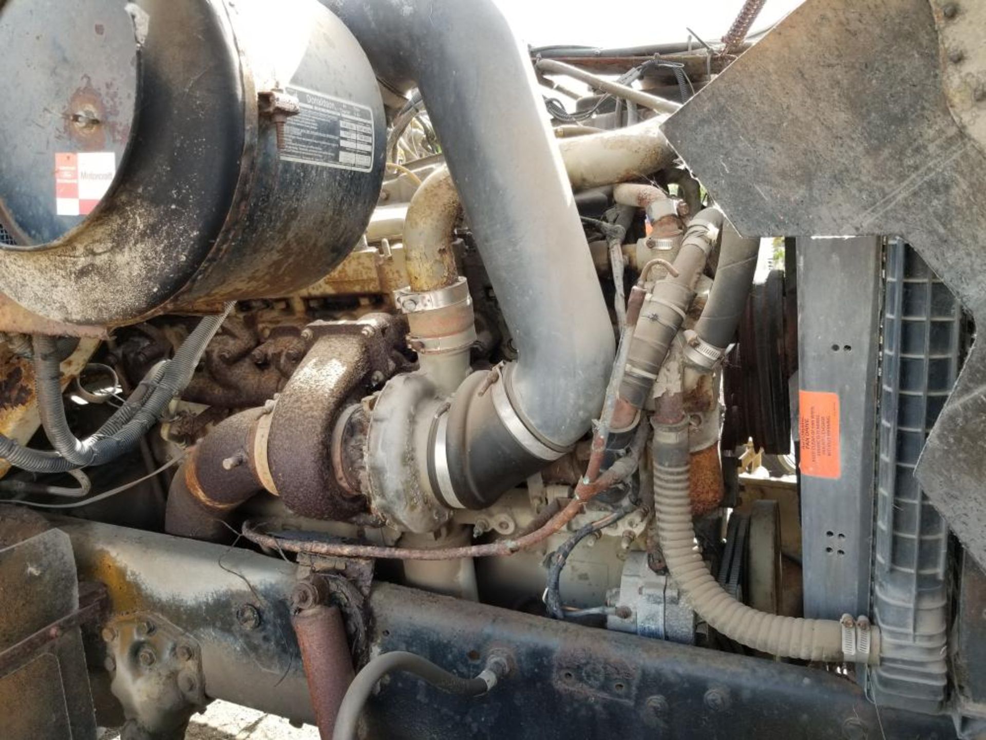 1989 Camion Ford L9000, 288 109 km, diesel, différentiel Rockwell, moteur Cummins, pneus av. Arr. - Image 9 of 21