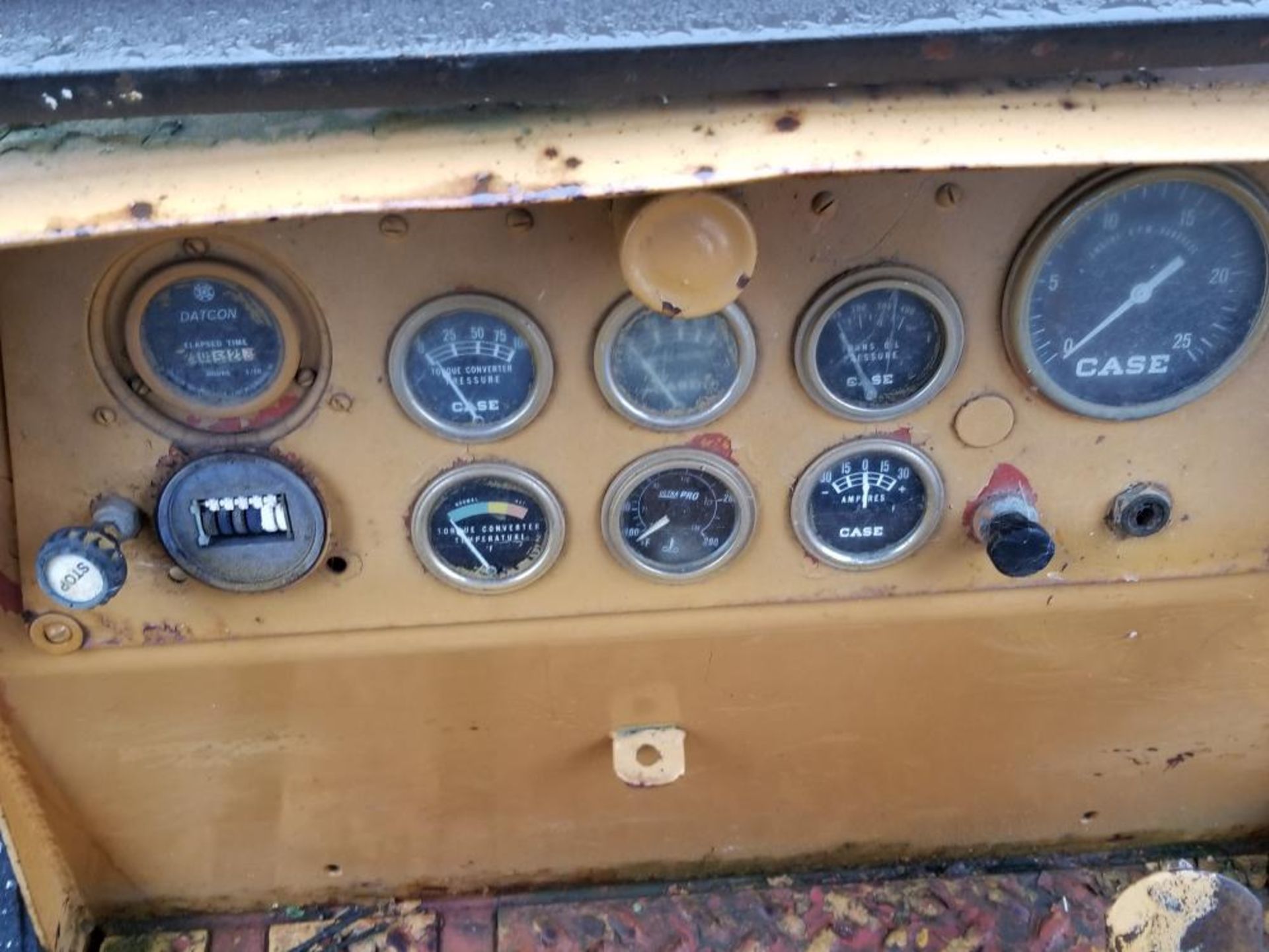 1976 Tracteur sur chenille Case 850E, 2052 hres, 4 cyl., gratte pivotante besoin d'une batterie à - Image 4 of 6