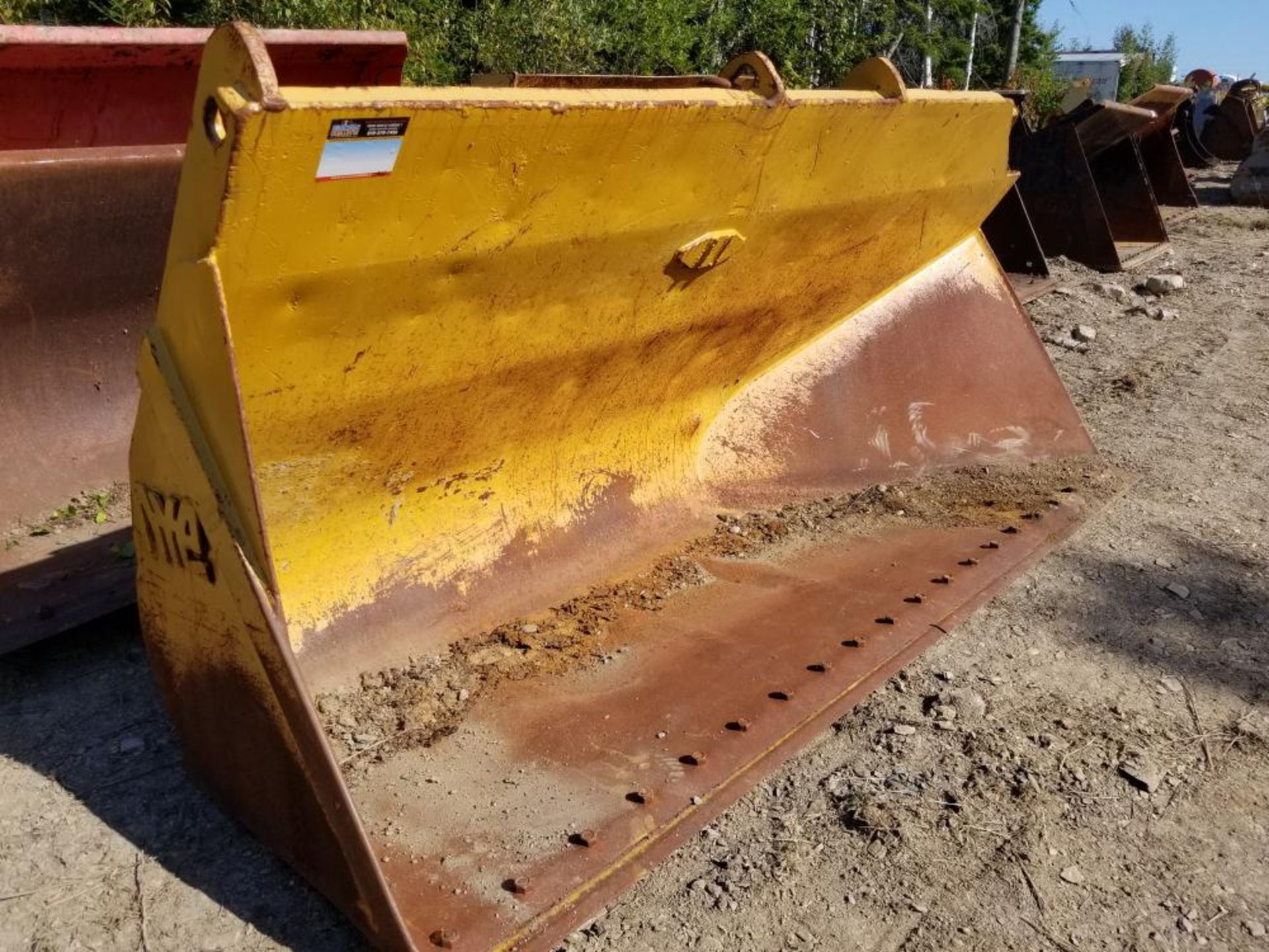 Godet auto versant 118 po/ Self-propelling bucket 118 po Location Bécancour, Qc Canada