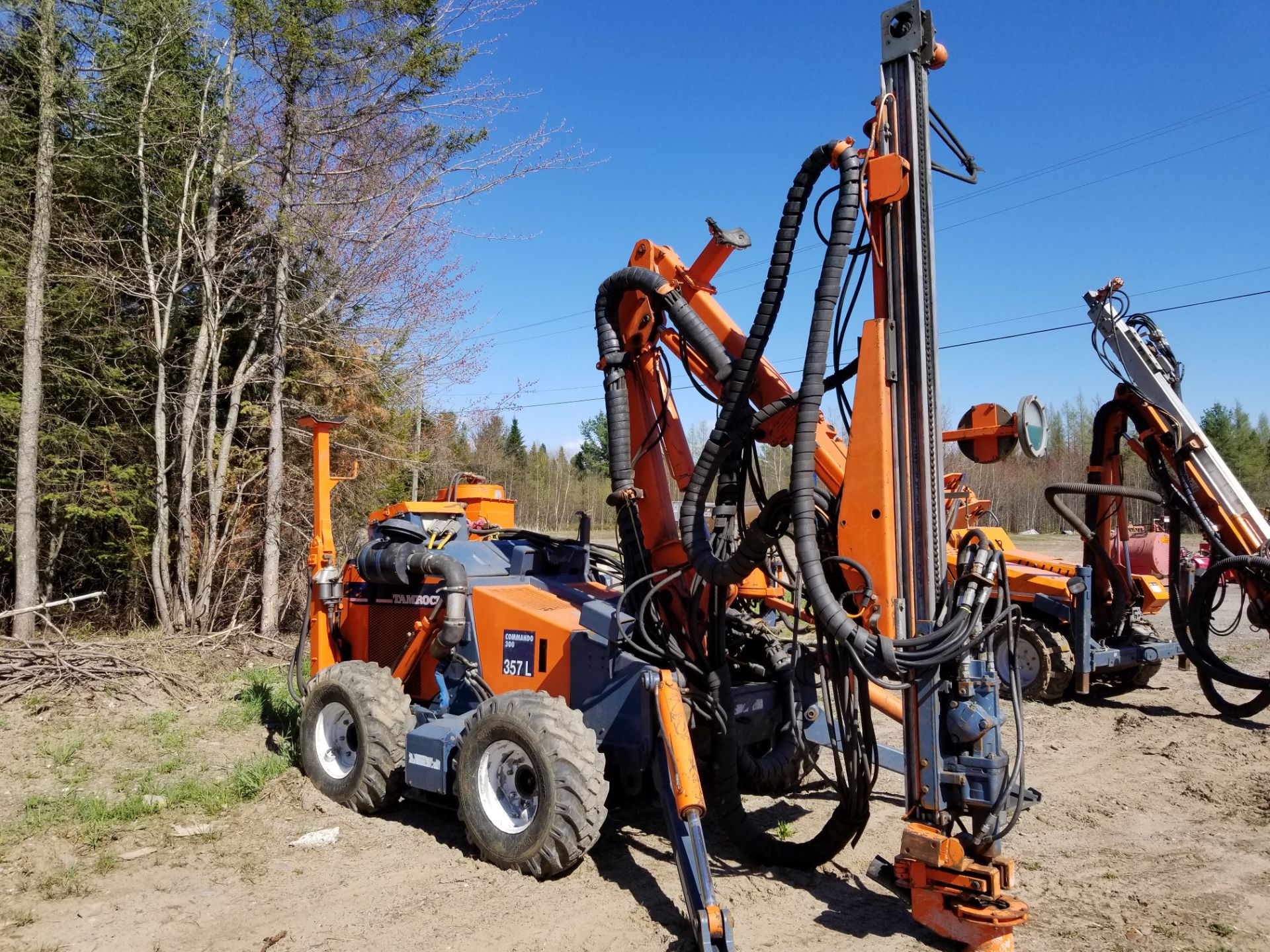 2005 Foreuse Tamrock Commando 300, 1803 hres Série: 105M87091 Unité 22 papier en mainINV 9779