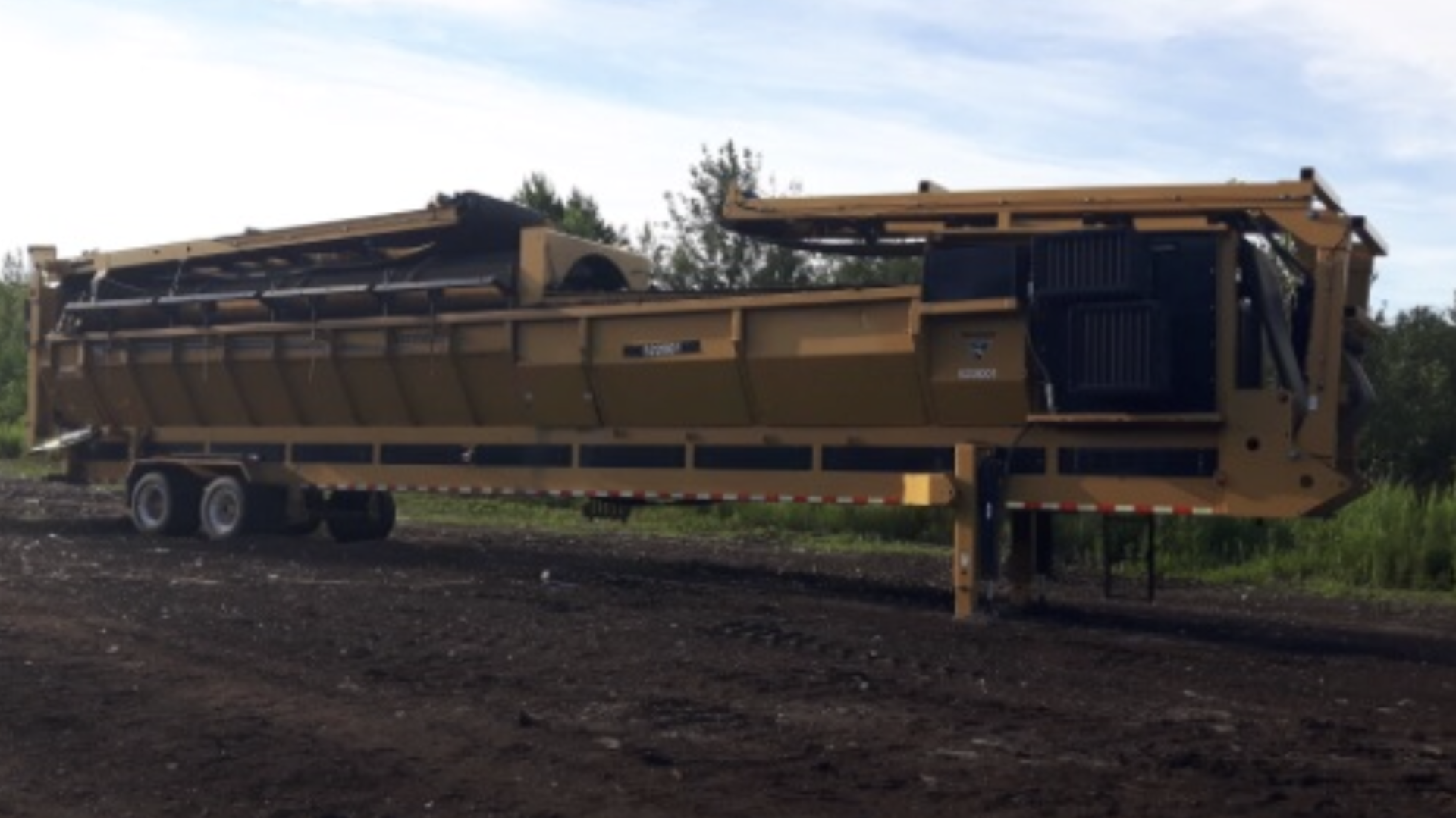 2011 Tamiseur Vermeer TR626, 2445 hres, Série: 1W98552N5BF35807 2011 Vermeer TR626 Sifter, 2445 hrs, - Image 2 of 2