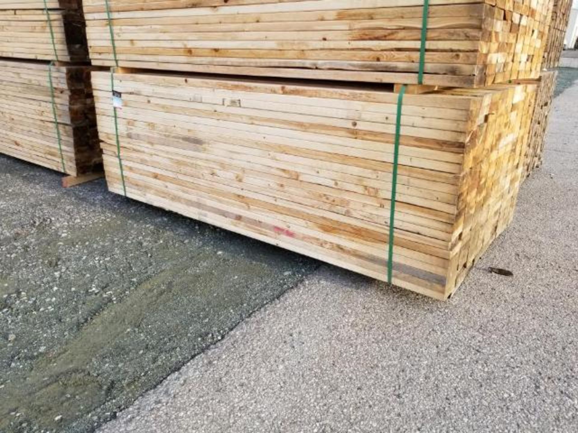 Bundle de bois 2x6x8 env 189 mcx Location Bécancour Qc canada