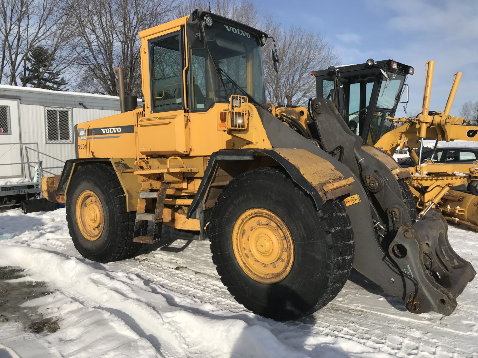 1999 Chargeur sur roues Volvo L90C, 33 000 hres, pneus hiver, 3 fonctions 1999 Volvo L90C wheel