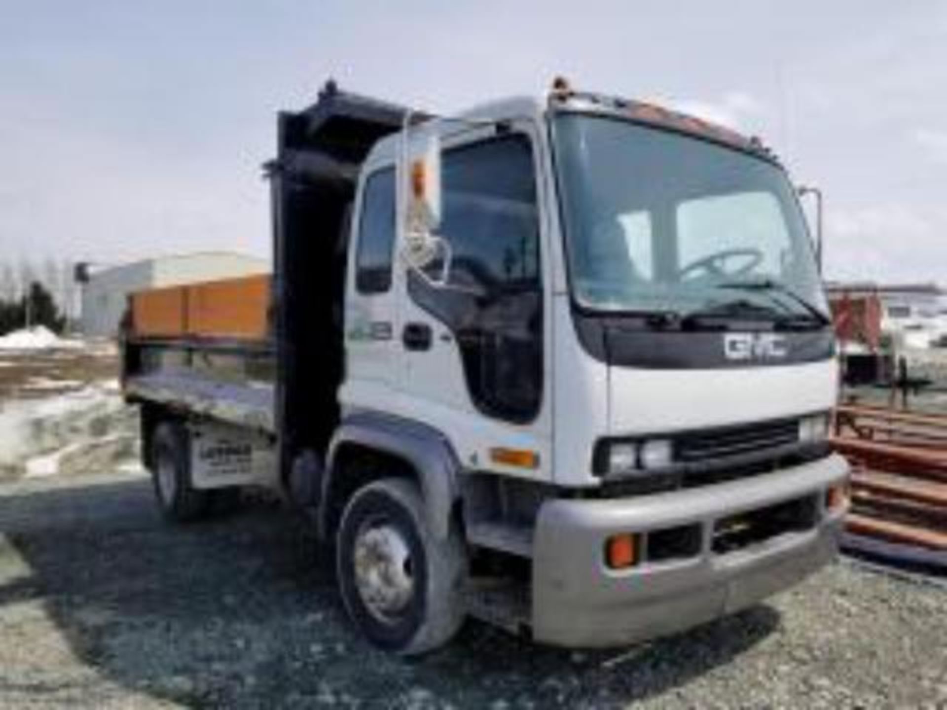 1998 Camion GMC TSR 6500, 340 000 km, manuel 6 vit., 7.2 litres dompeur, insp. 04/2018, papier en - Image 2 of 10