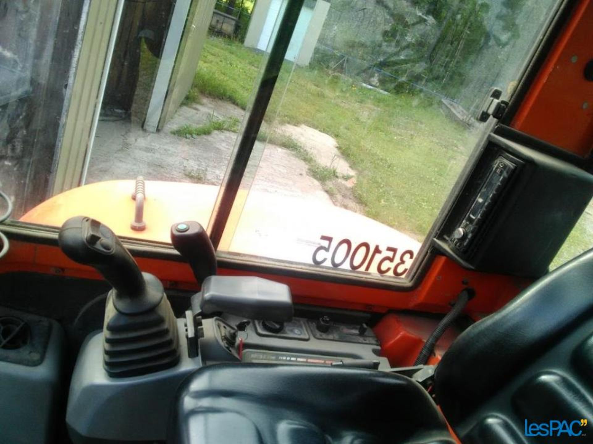 2005 Mini-excavatrice Kubota KX-161-3, super serie, 8000 hres, avec bucket et pouce. Très propre. - Image 3 of 5