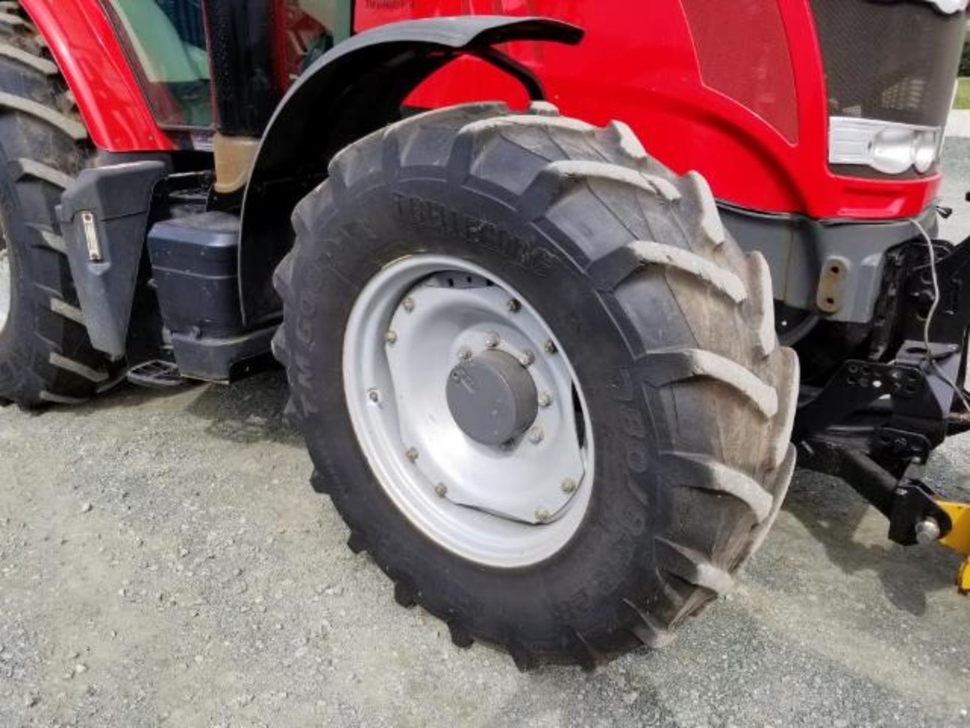 2014 Tracteur Massey Fugerson MF661, 1214 hres, 150 HP, 4 cyl., diesel, pneus av. 380/85R28 arr. - Image 3 of 19