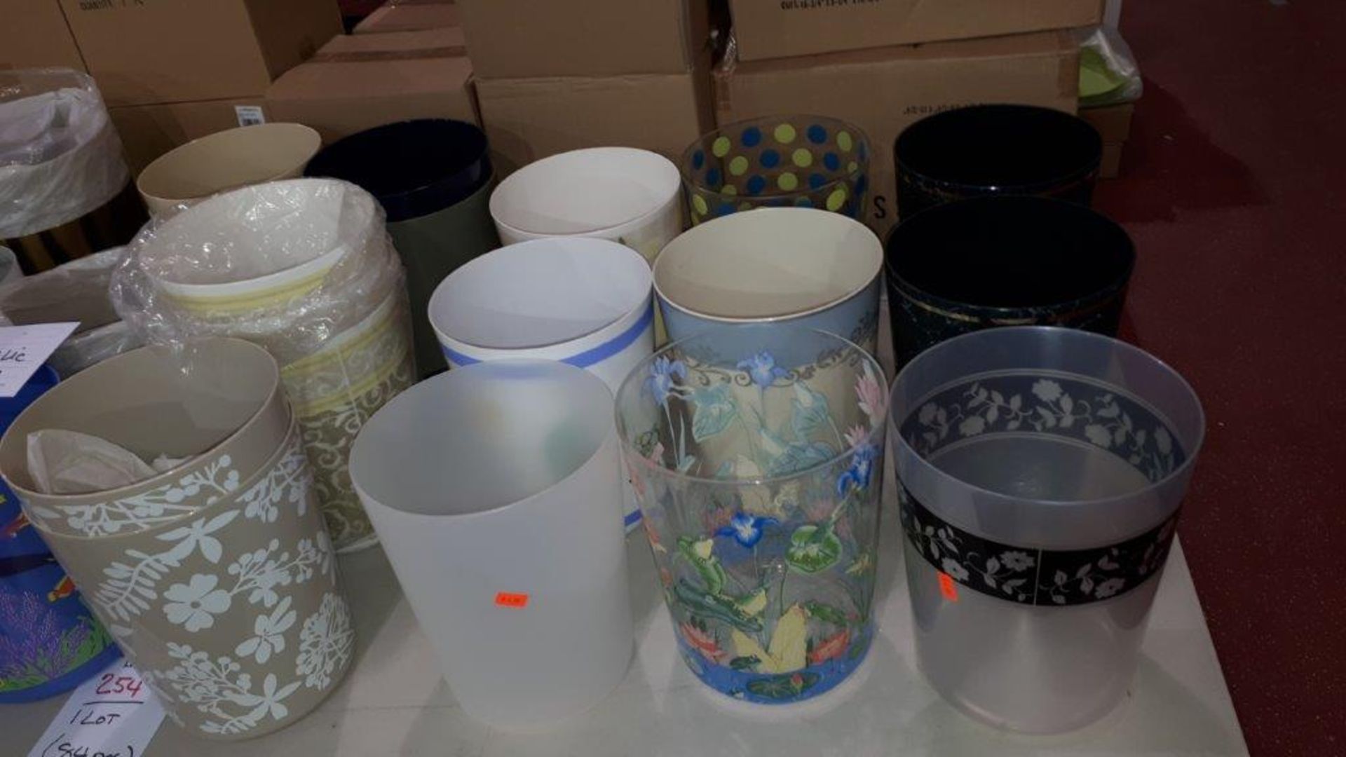 LOT: (84 pcs) ACRYLIC WASTE CONTAINERS - Image 2 of 4