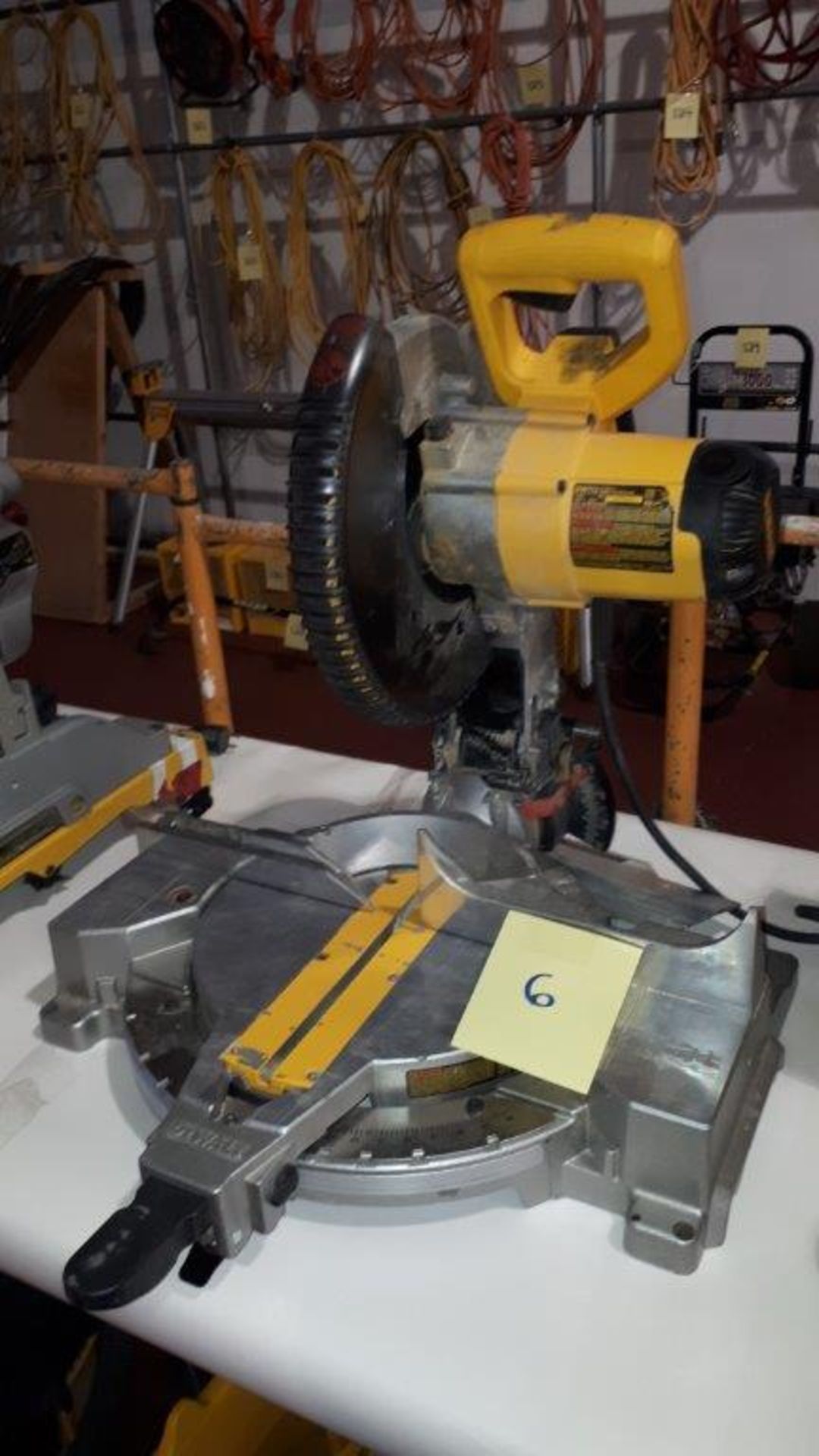 DEWALT Miter Saw, mod: DW 713