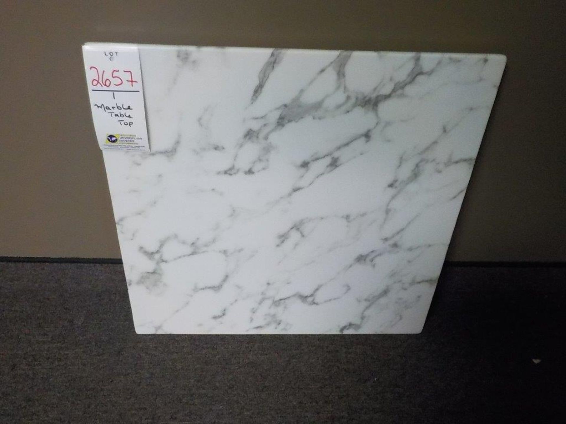 SQUARE WHITE MARBLE TOP
