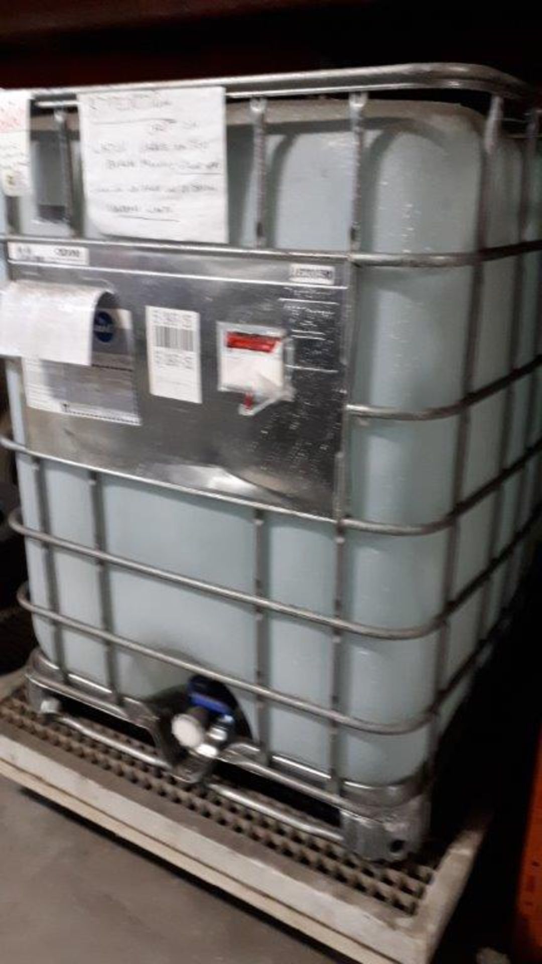 "SCHUTZ" 1250 gal. CONTAINER, DIESEL EXHAUST FLUID - Bild 2 aus 2