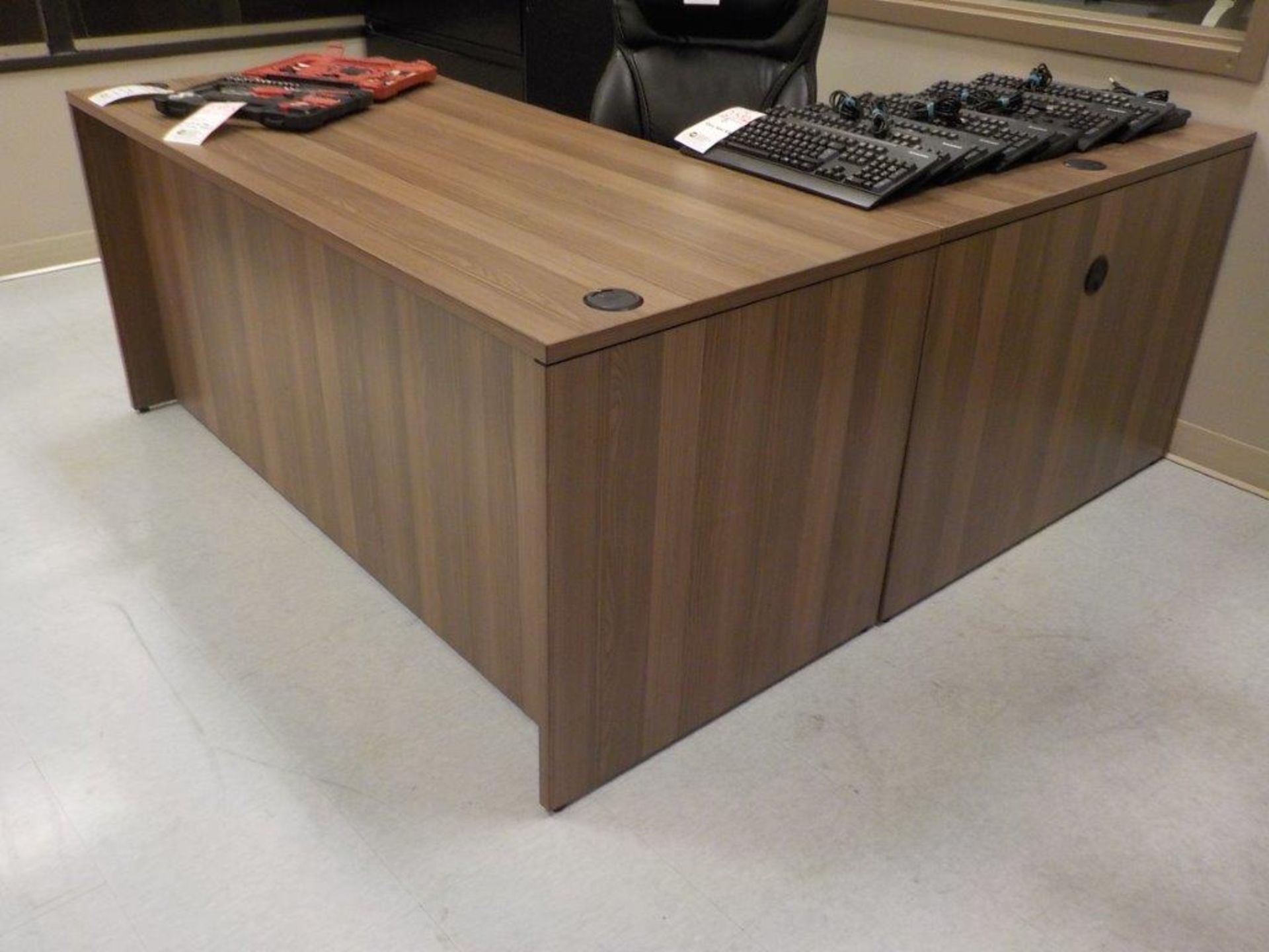 L-SHAPED DESK, 2-DRAWERS