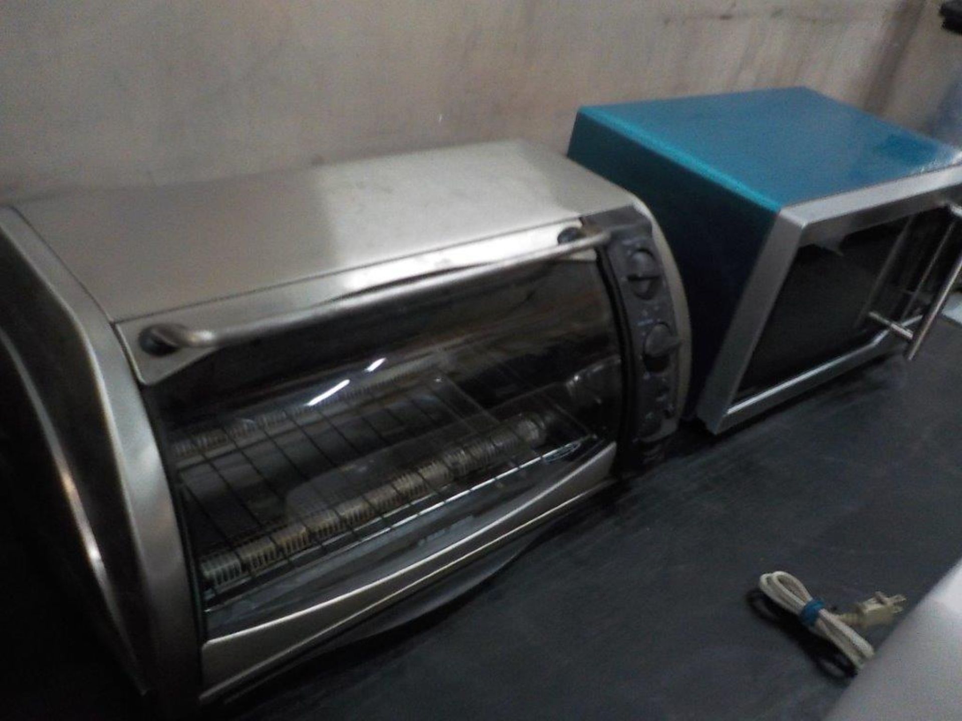 'DANBY'' MICROWAVE & '' B&D'' TOASTER OVEN - Image 2 of 2