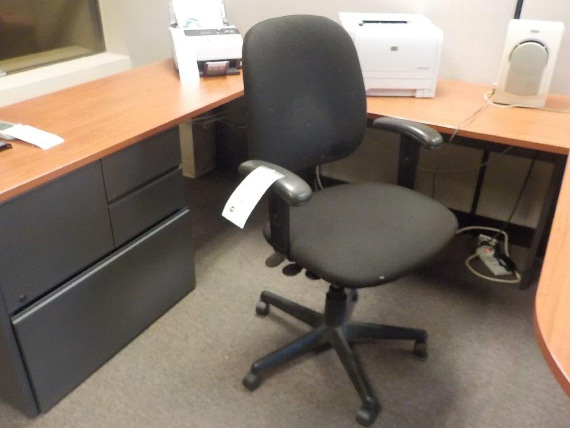EXCUTIVE OFFICE CHAIRS