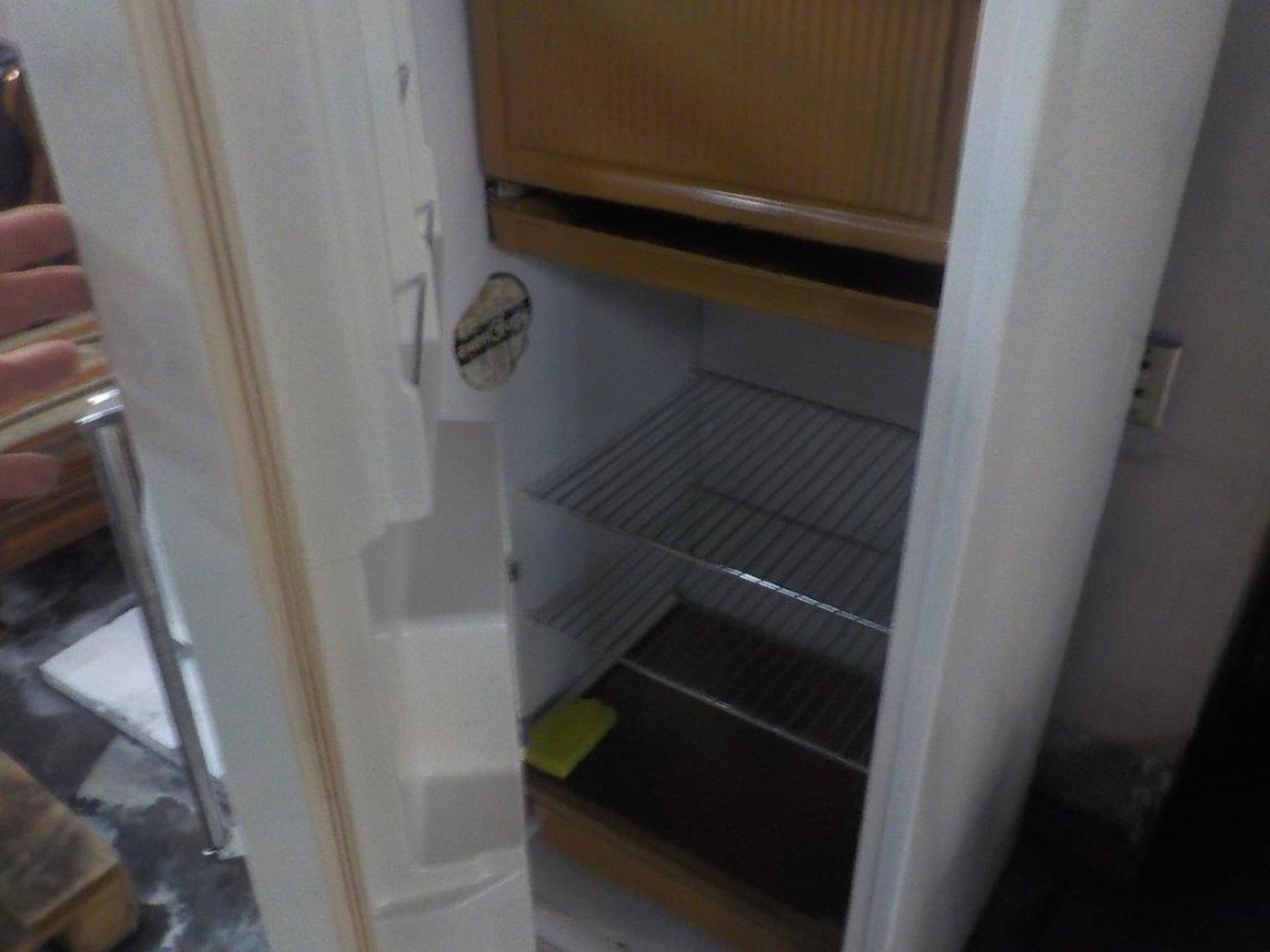 3/4 SIZE WHITE FRIDGE - Image 2 of 2