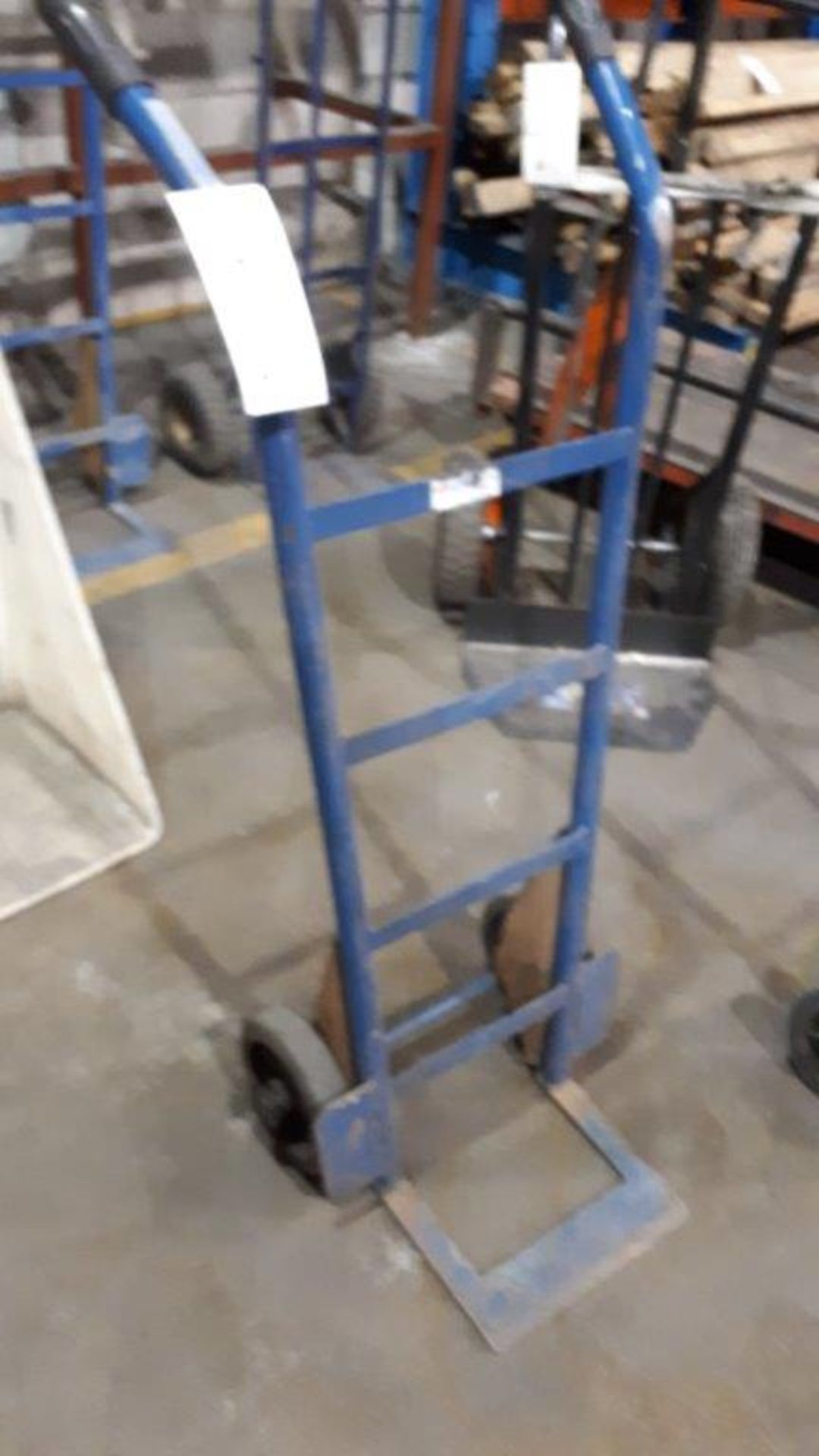 HEAVY DUTY HAND TRUCK