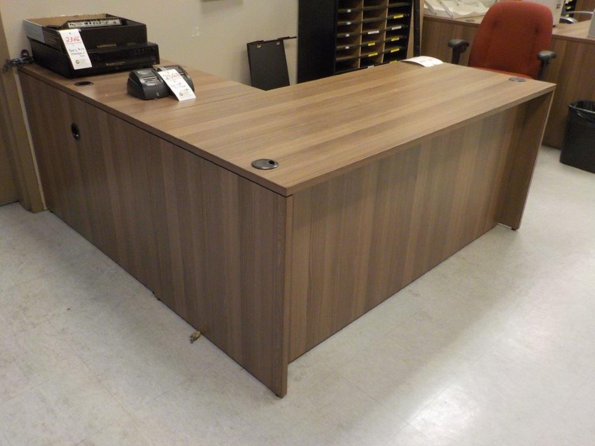 L-SHAPED DESK, 2-DRAWERS