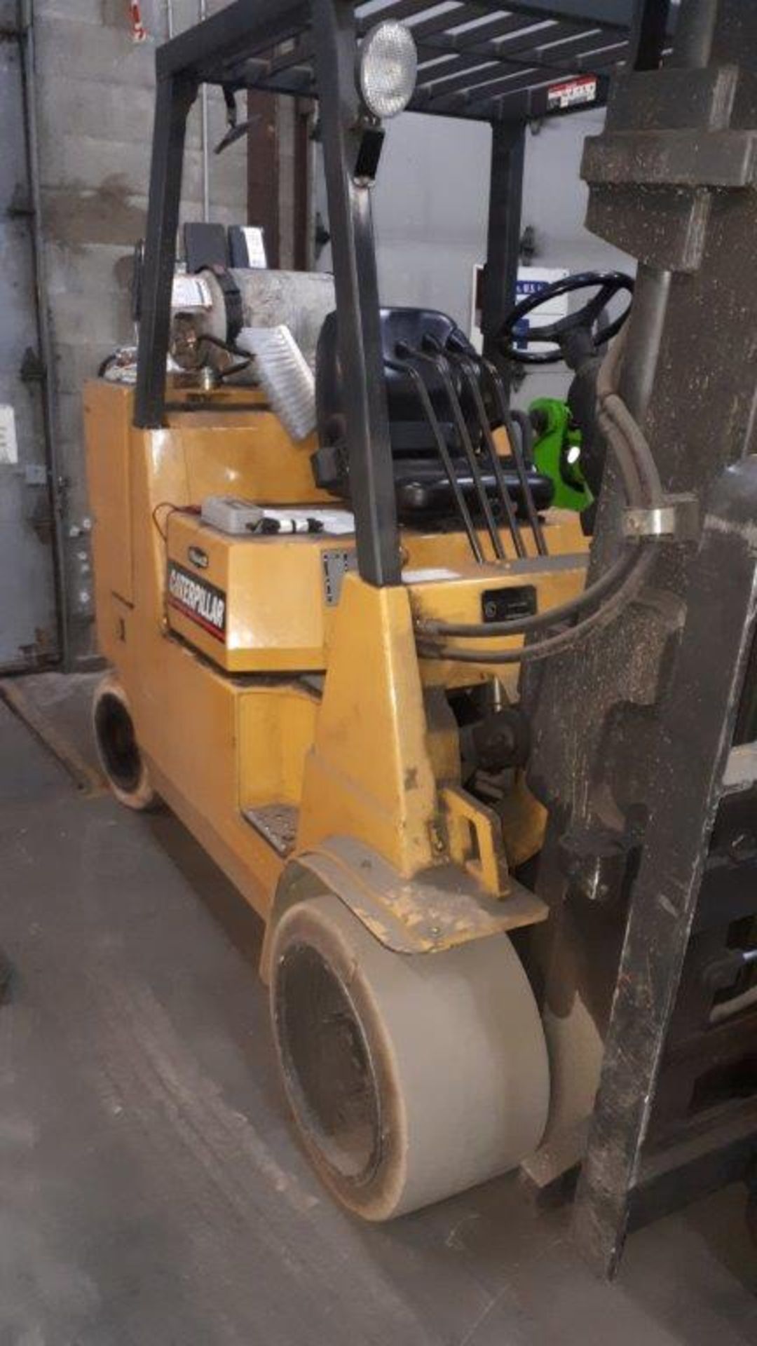 CATERPILLAR" FORKLIFT, mod: GC55X51, 12,000 lbs, PROPANE