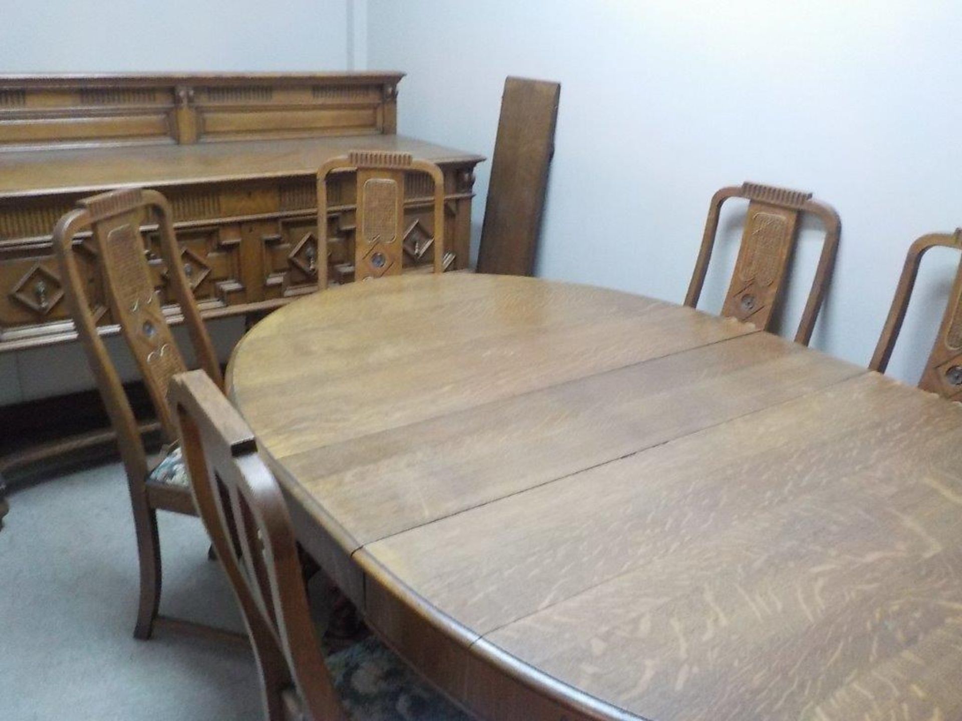 LOT: ANTIQUE DINING ROOM TABLE, CHAIRS & BUFFET - Image 4 of 4