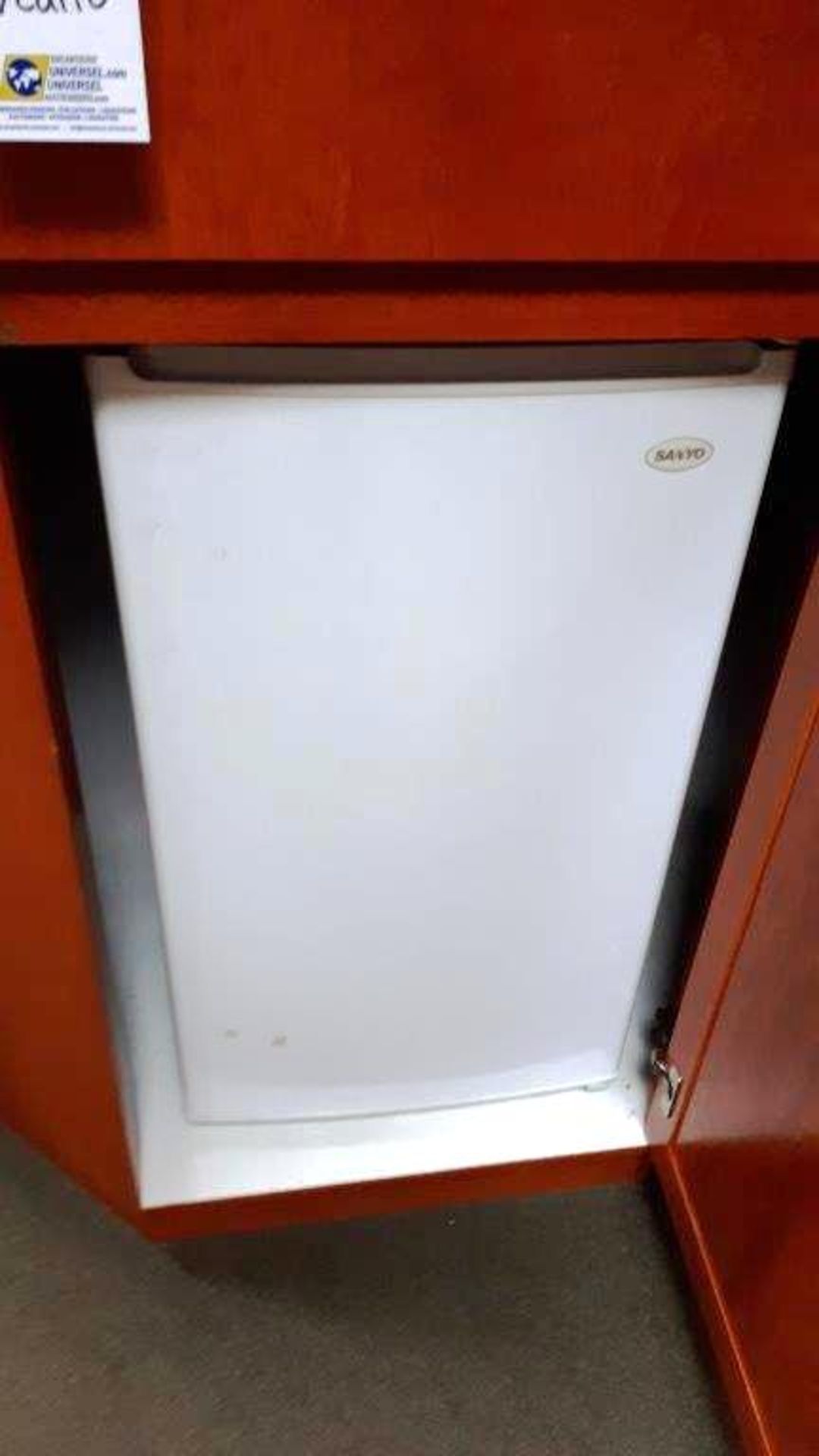 Sanyo mini fridge