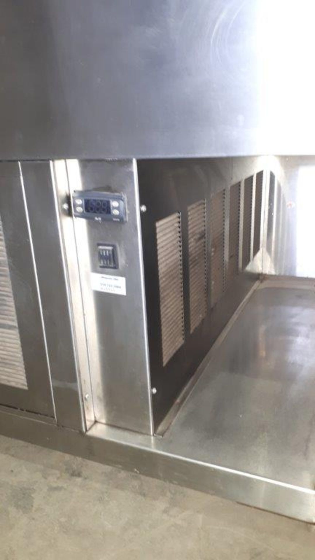 36" Refrigerated display fridge stainless steel w/compressor - Image 2 of 3