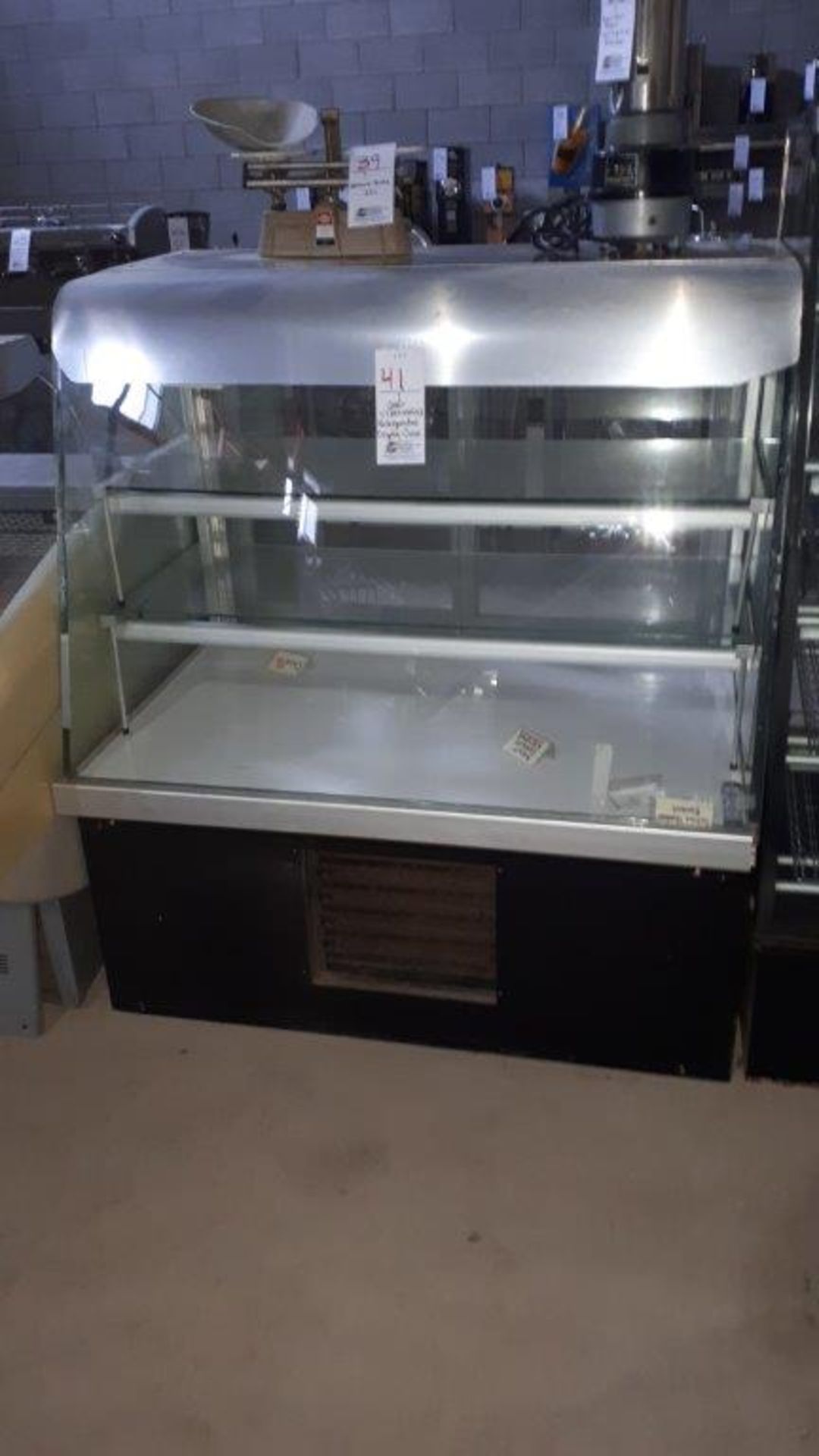 QBD CTRM4551G refrigerated display case