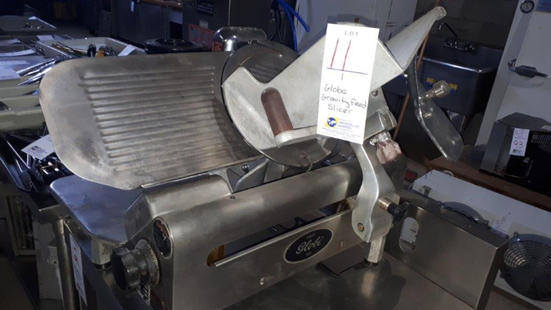 Globe gravity feed slicer