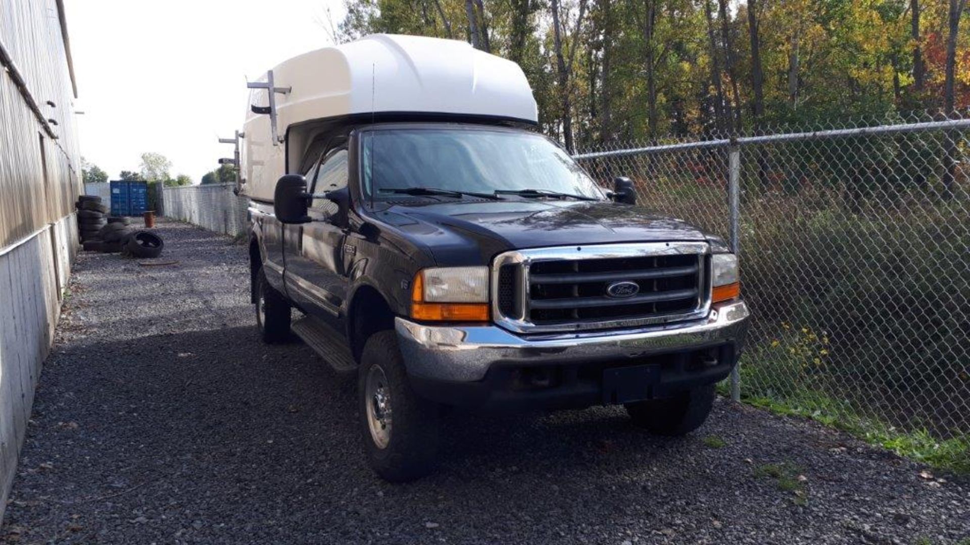 DAY 2 - TRUCKS, AIR CONDITIONING / VENTILATION TOOLS, EQUIPMENT & SUPPLIES - LOTS 2001 to 2101 - Image 6 of 11